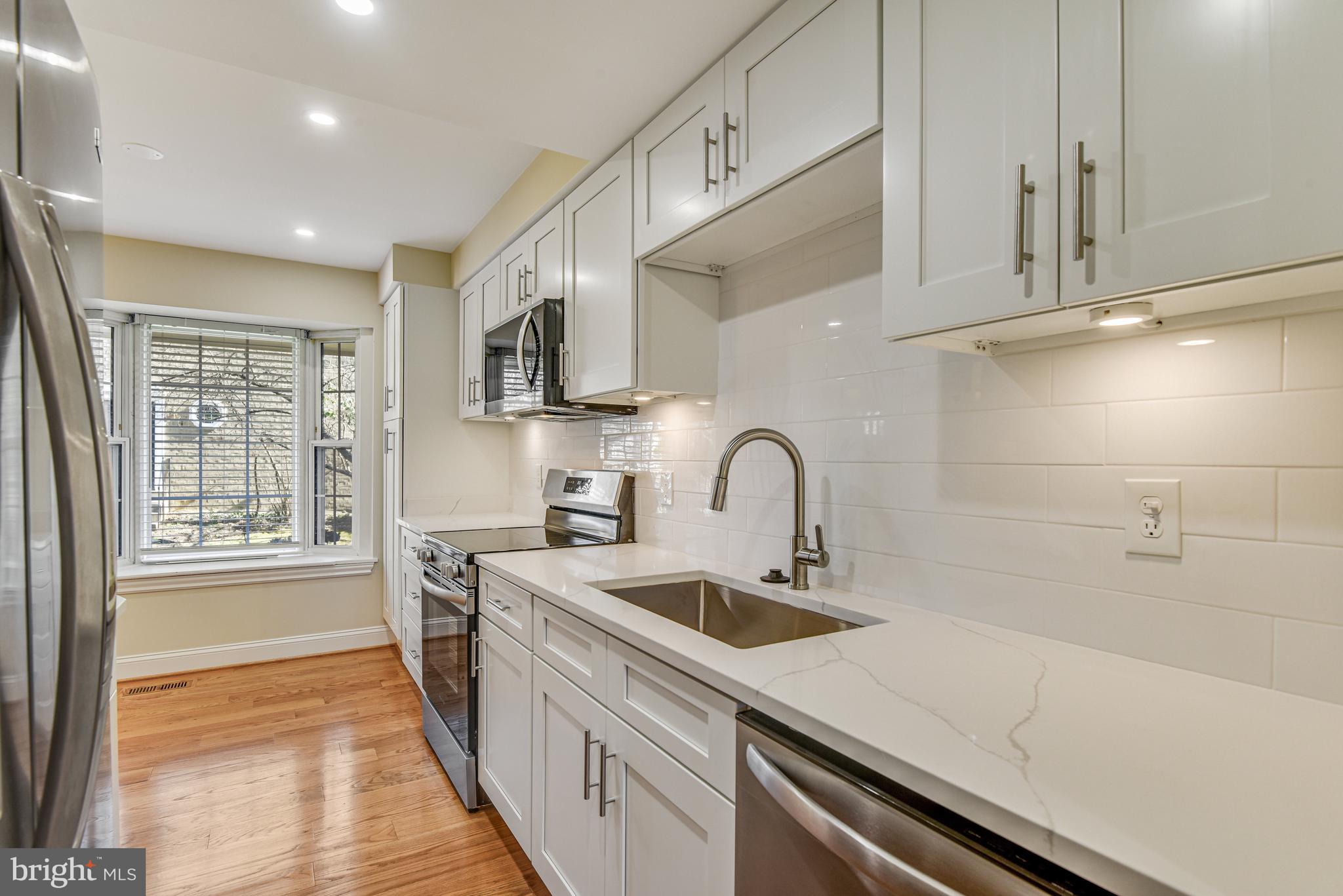 FLINT HILL MANOR - Residential Lease