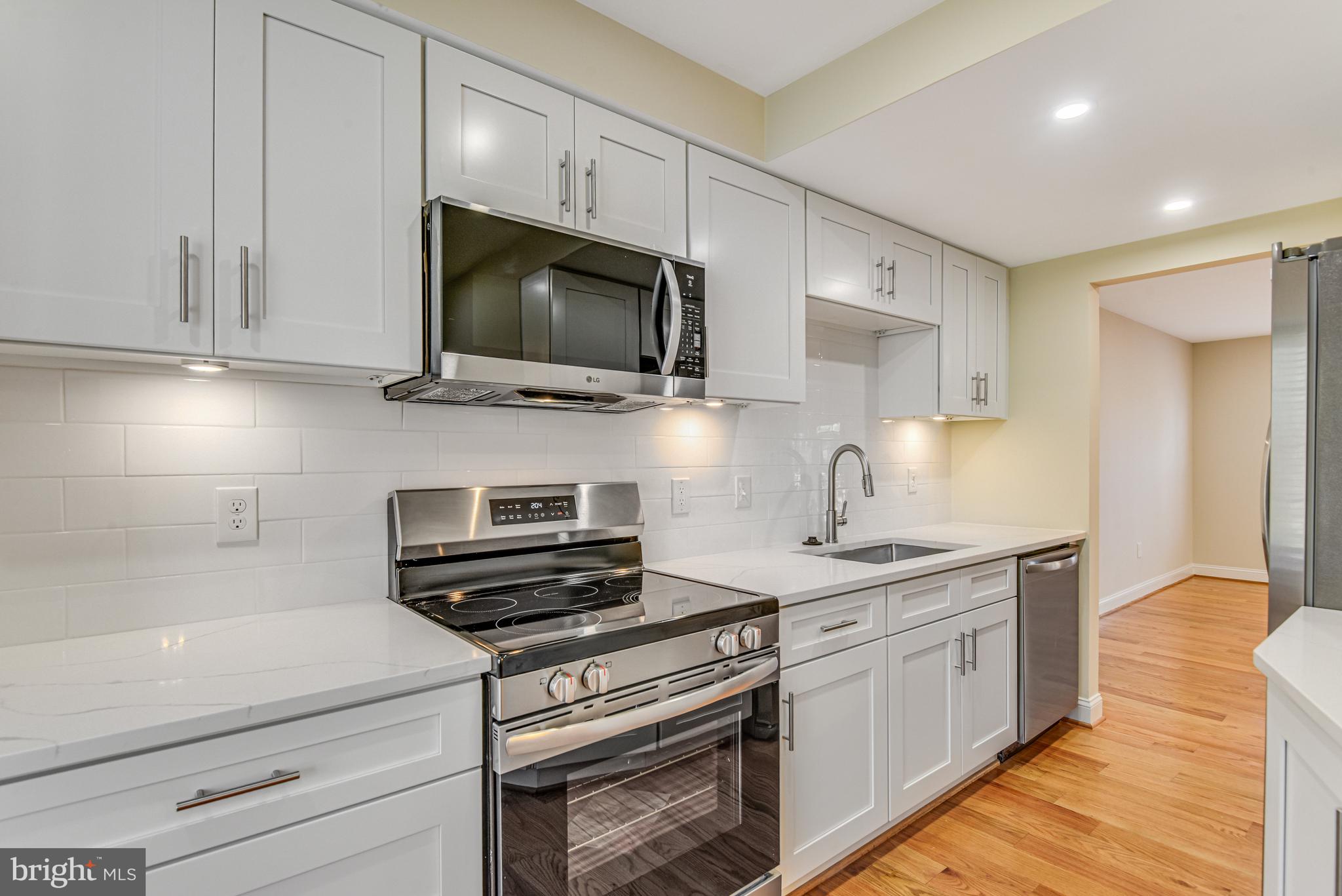 FLINT HILL MANOR - Residential Lease