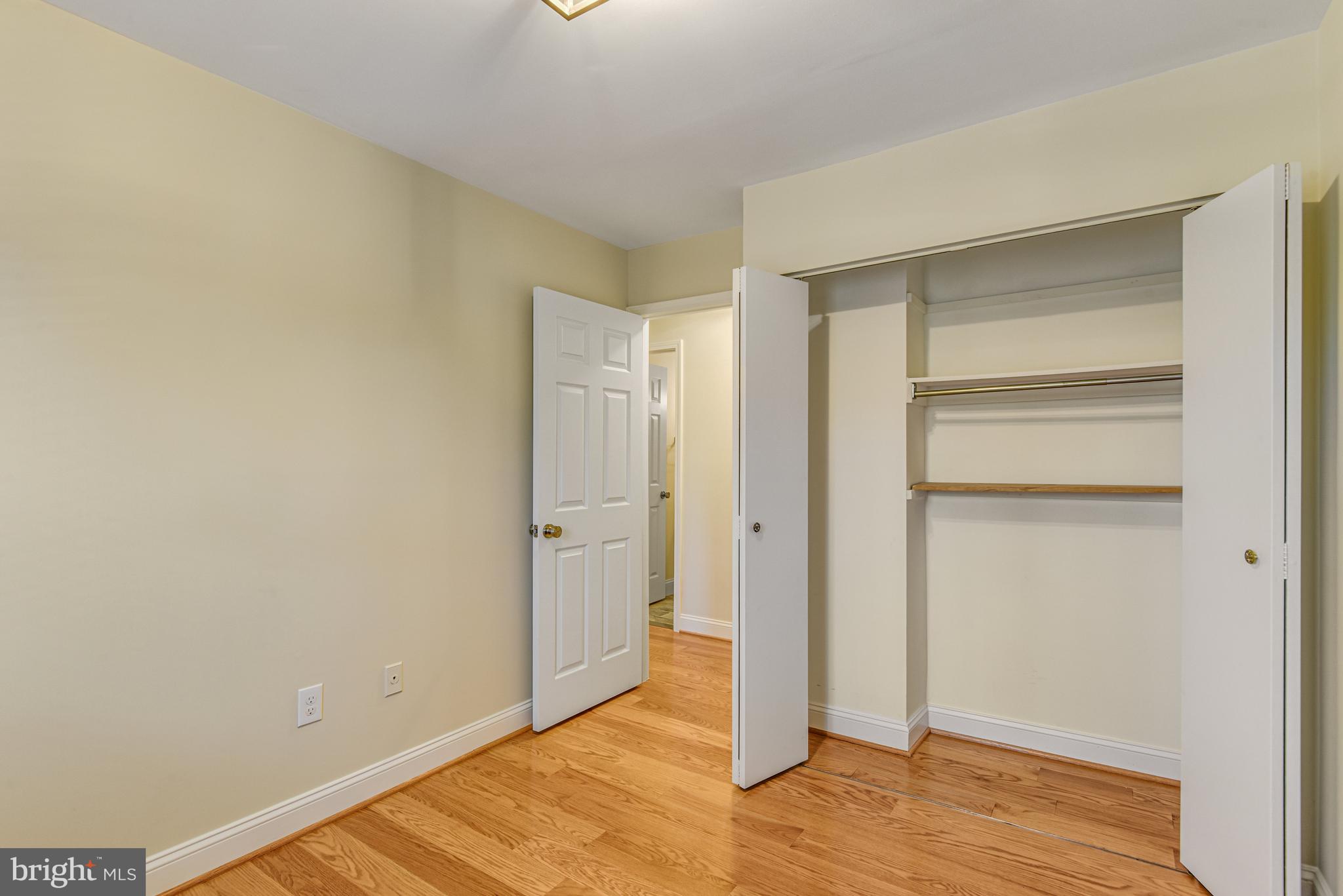 FLINT HILL MANOR - Residential Lease