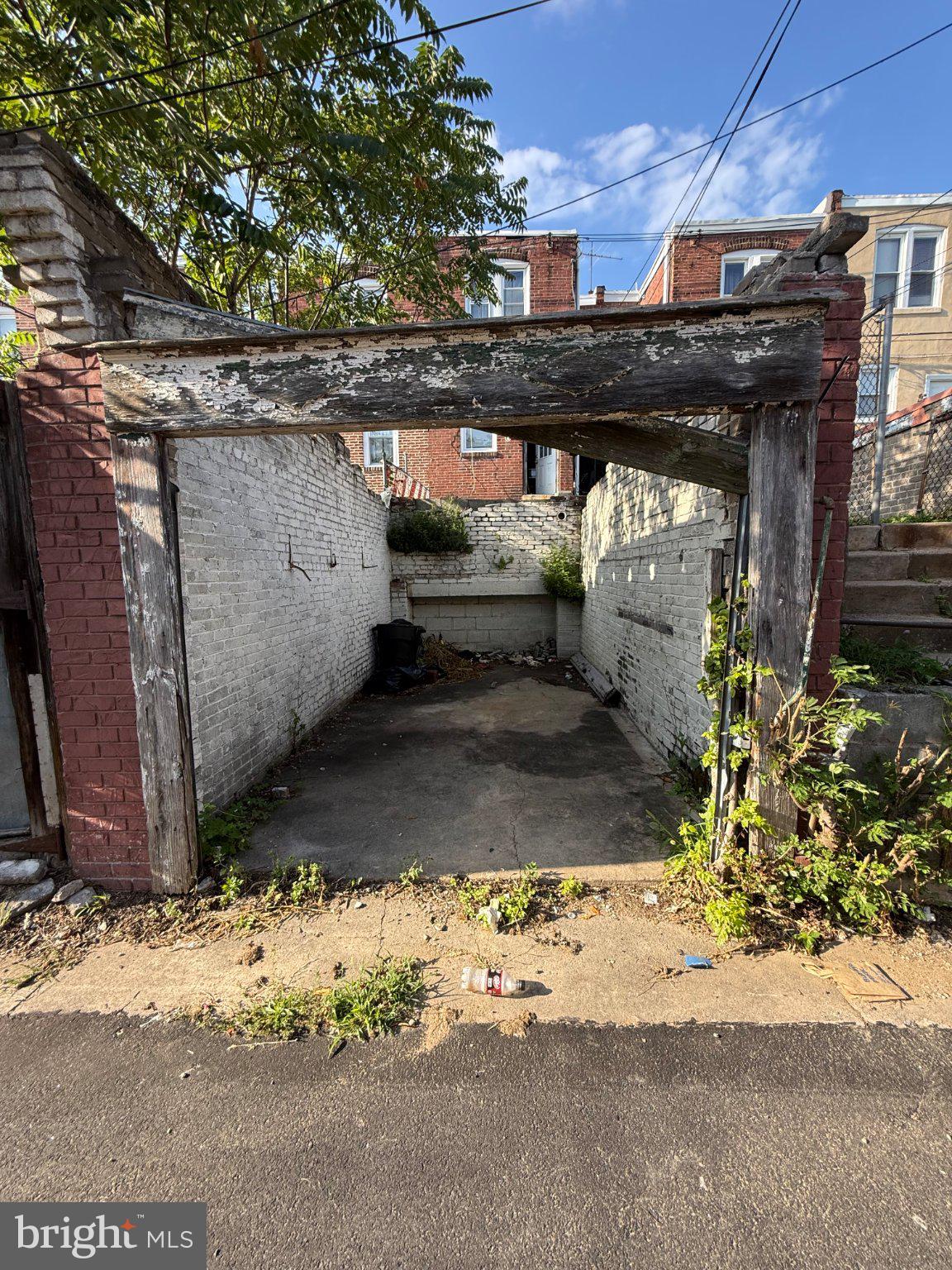 1958 W SPARKS STREET