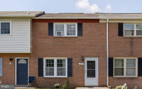 Townhouse For Rent - 96 Hackberry Drive<br/> Frederick County, STEPHENS CITY, VA 22655