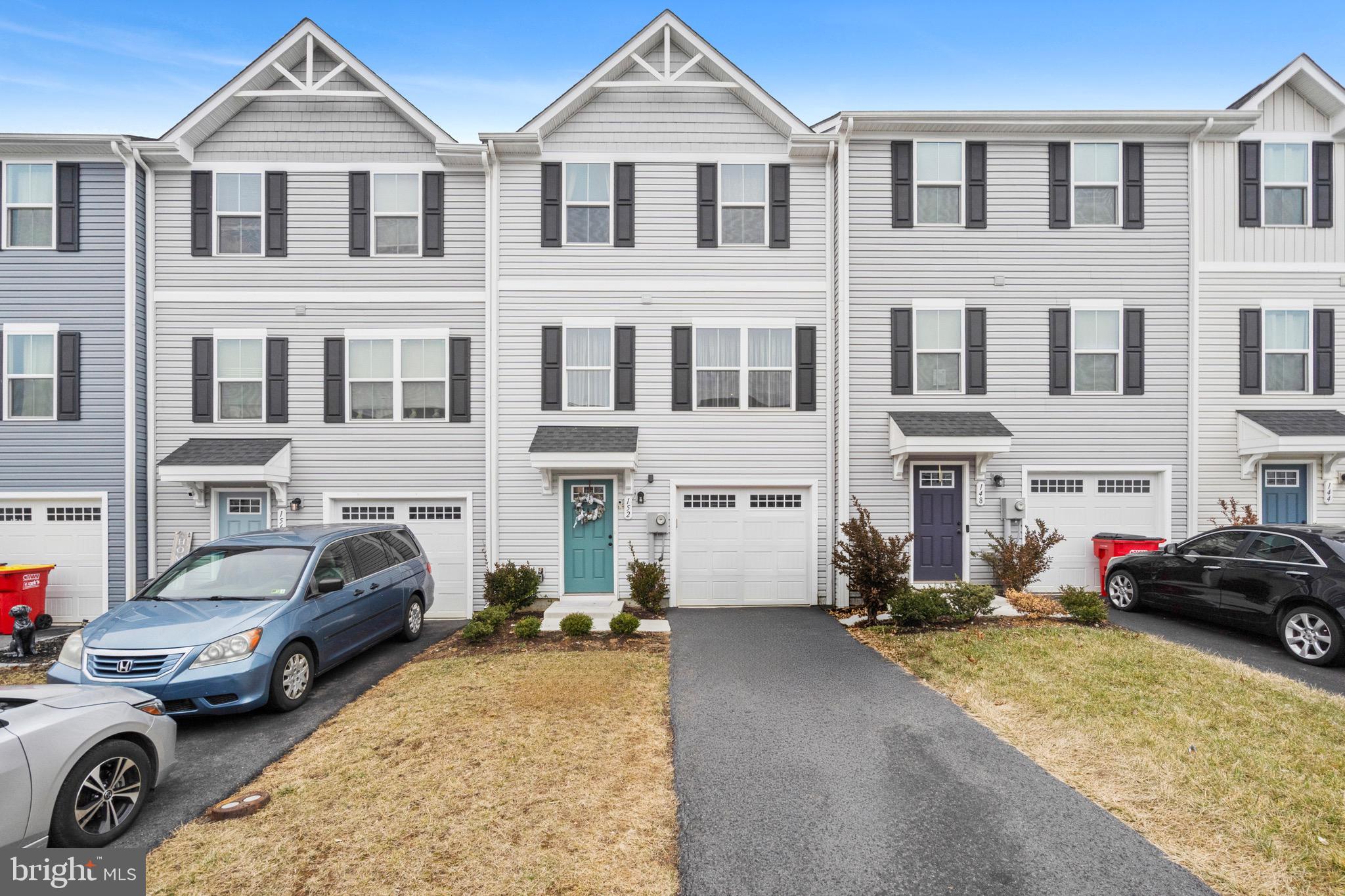 THE LAKES AT MARTINSBURG - Residential