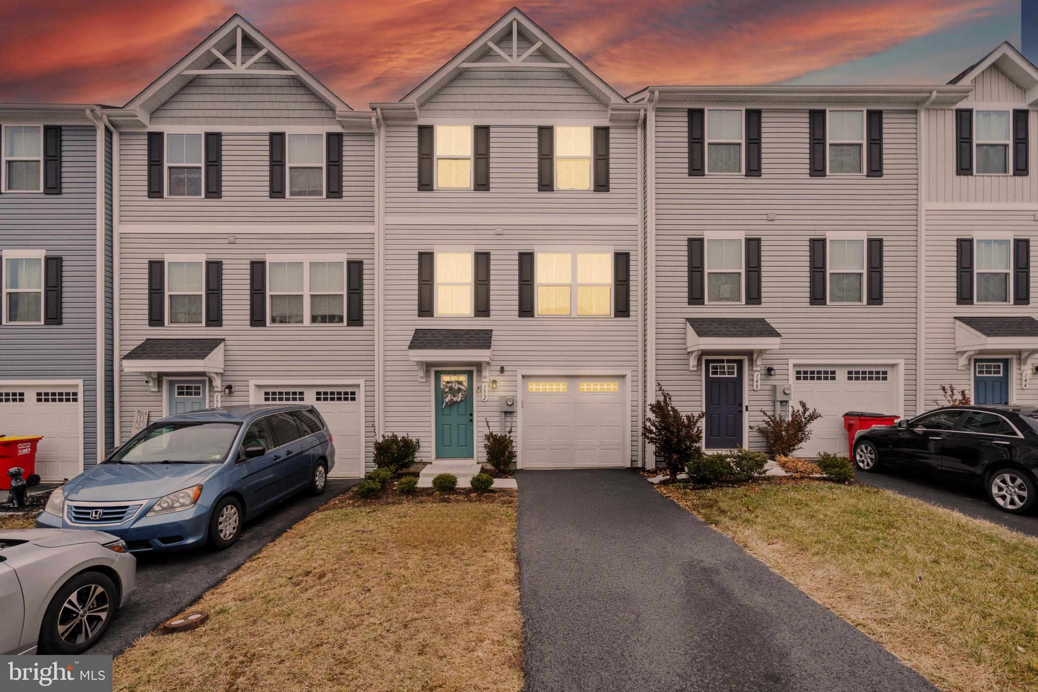 THE LAKES AT MARTINSBURG - Residential