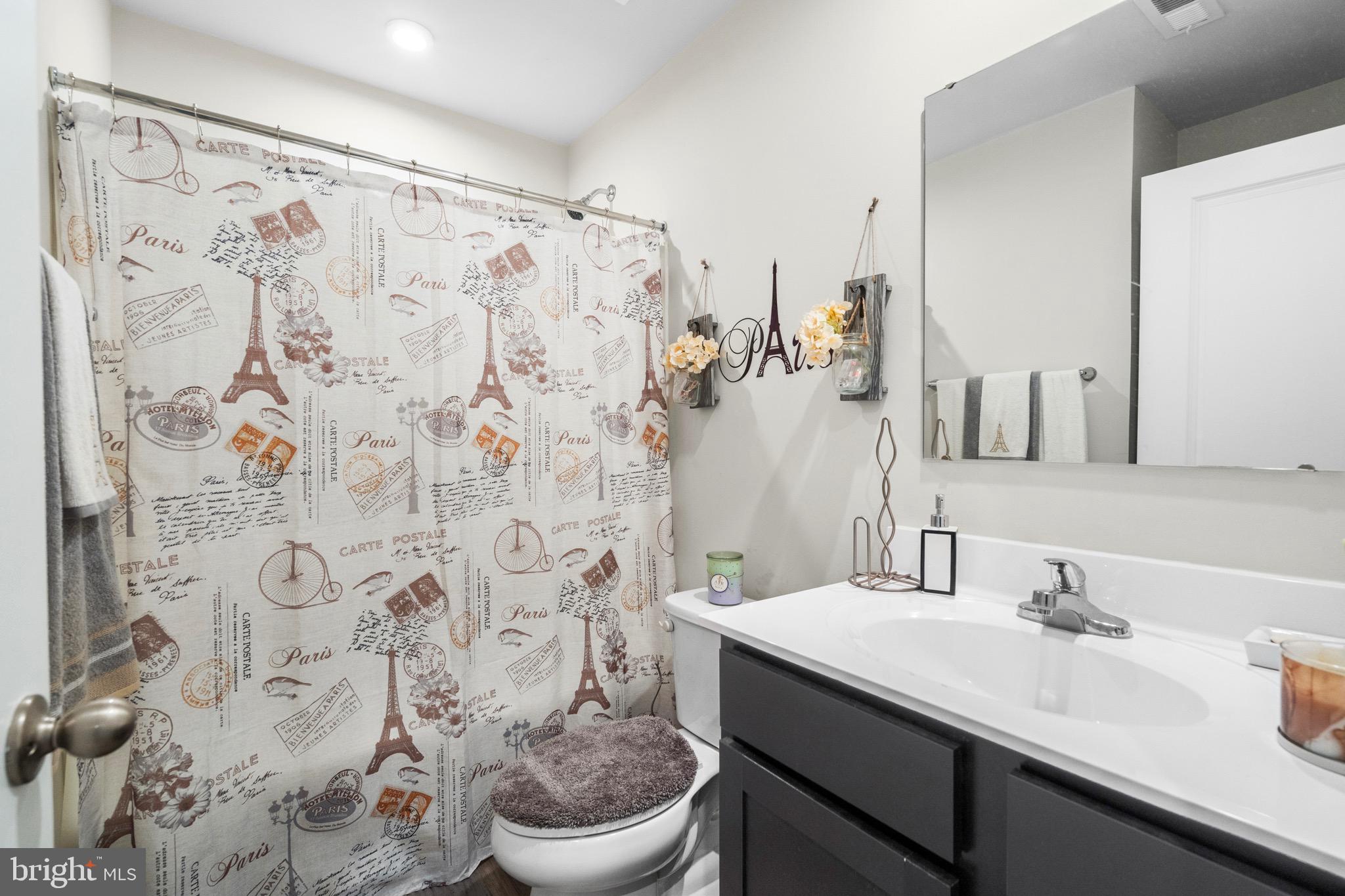 THE LAKES AT MARTINSBURG - Residential