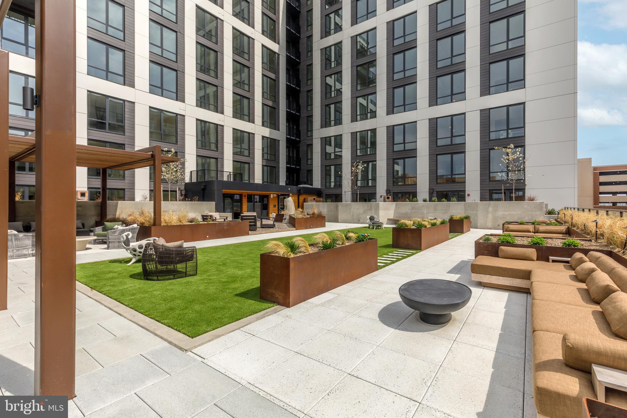 FALLS CHURCH CITY - Residential