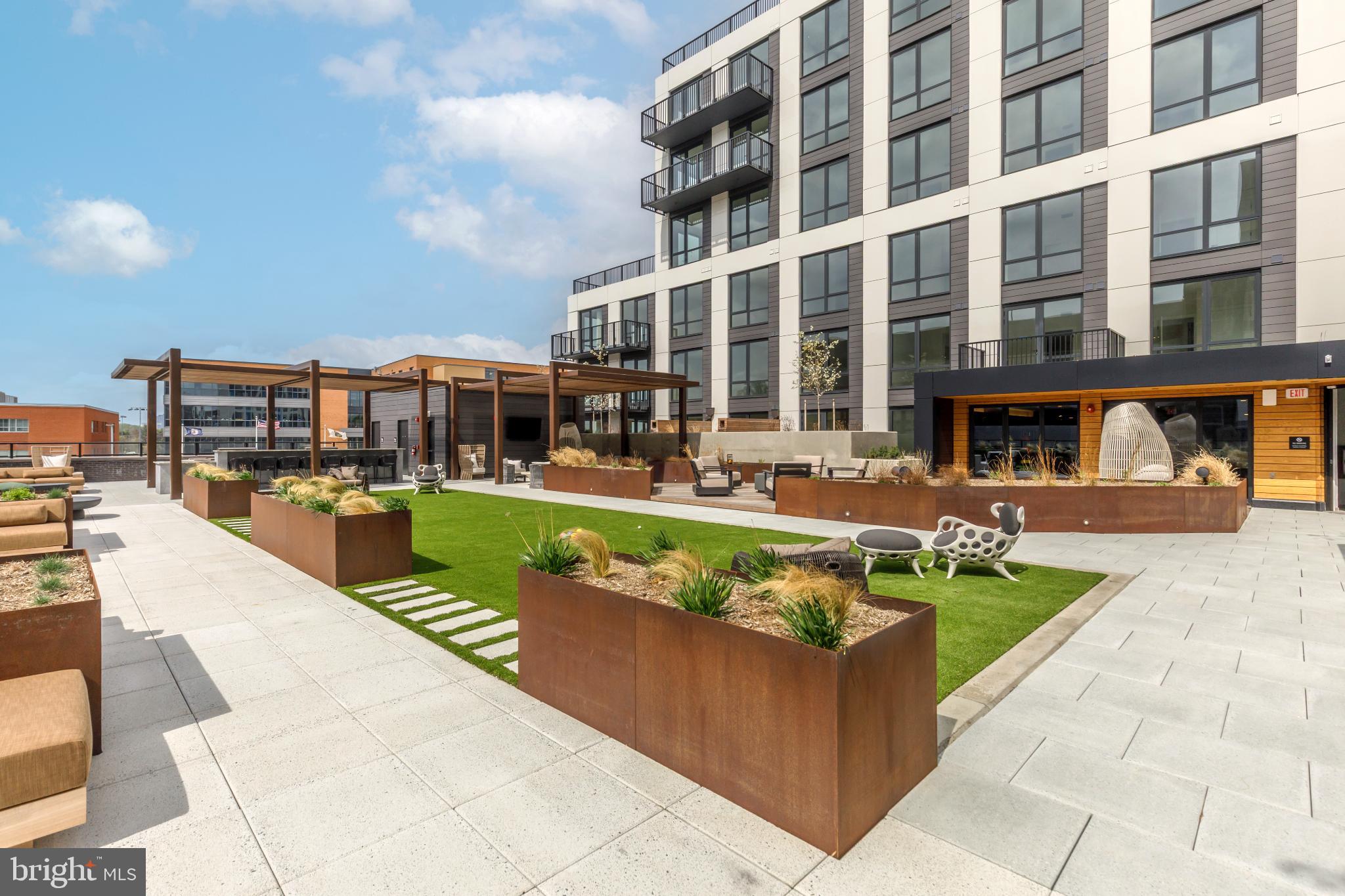 FALLS CHURCH CITY - Residential