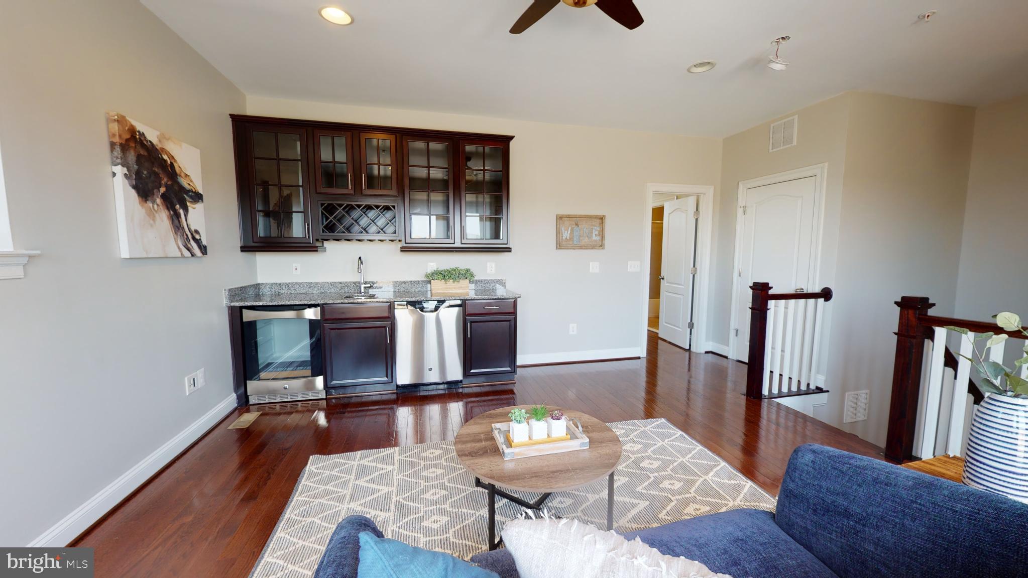 POTOMAC OVERLOOK CONDO - Residential