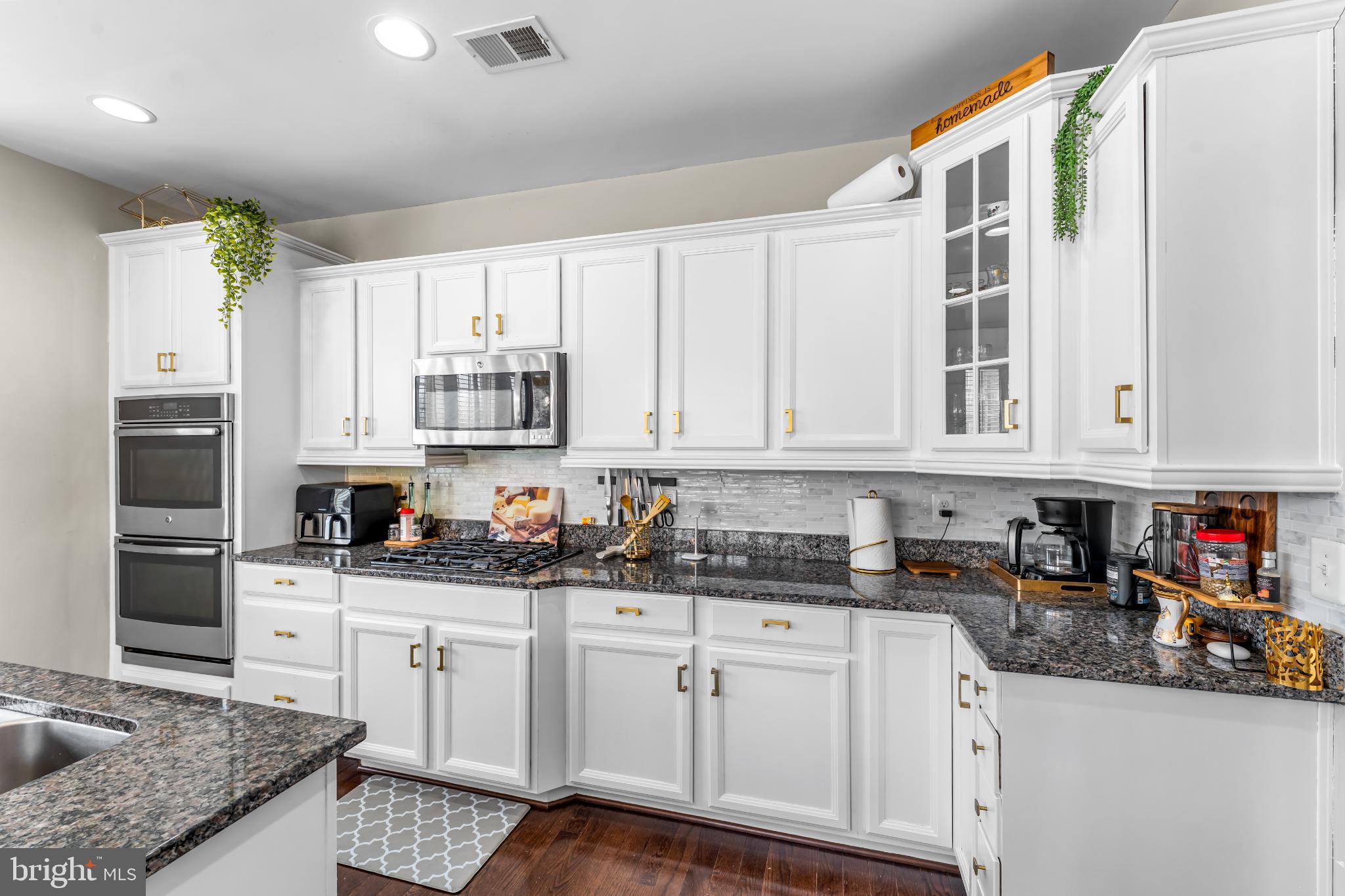 POTOMAC OVERLOOK CONDO - Residential