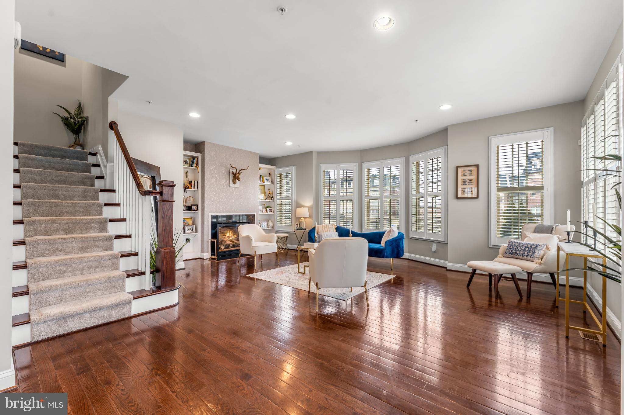 POTOMAC OVERLOOK CONDO - Residential