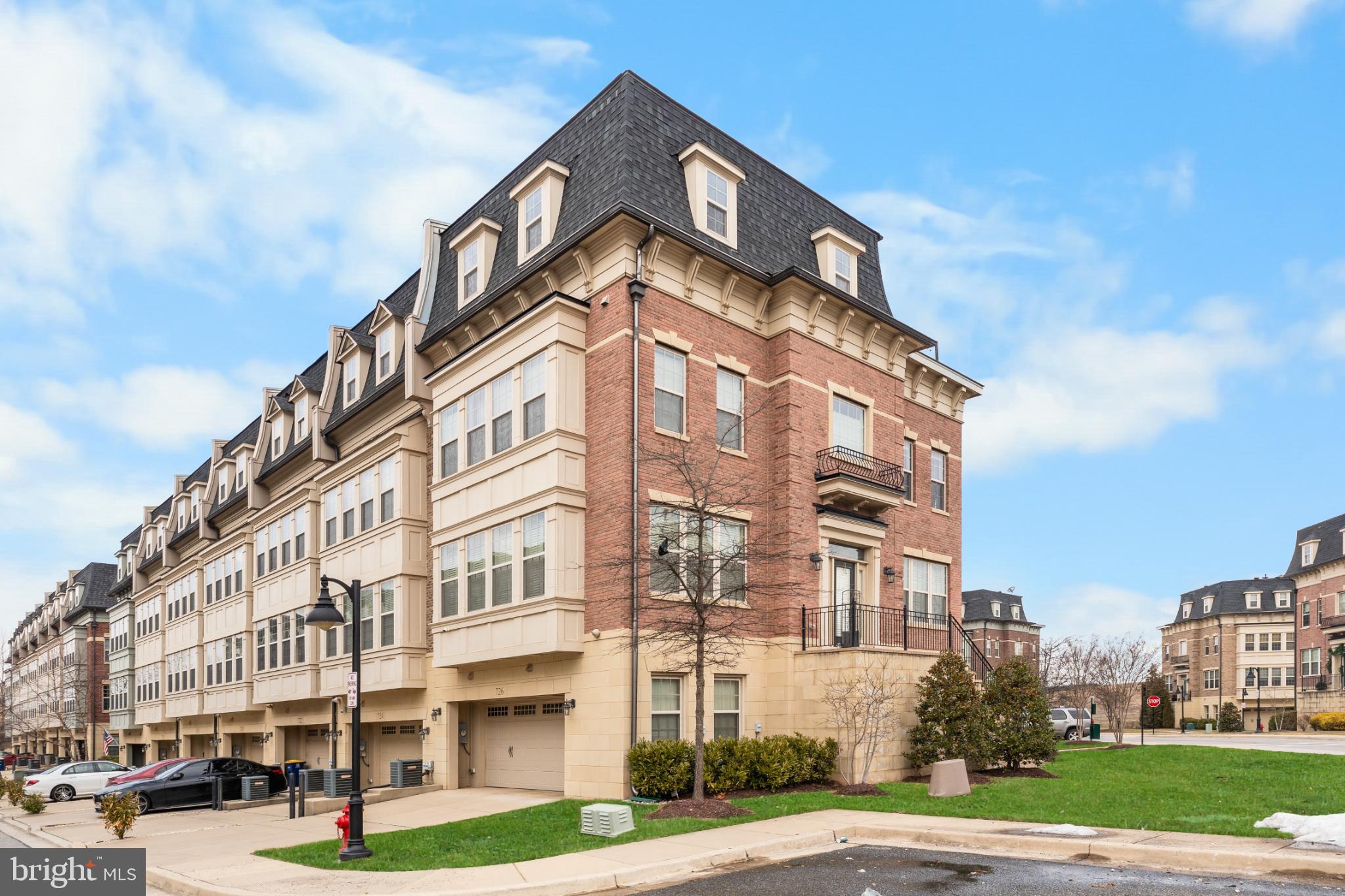 POTOMAC OVERLOOK CONDO - Residential