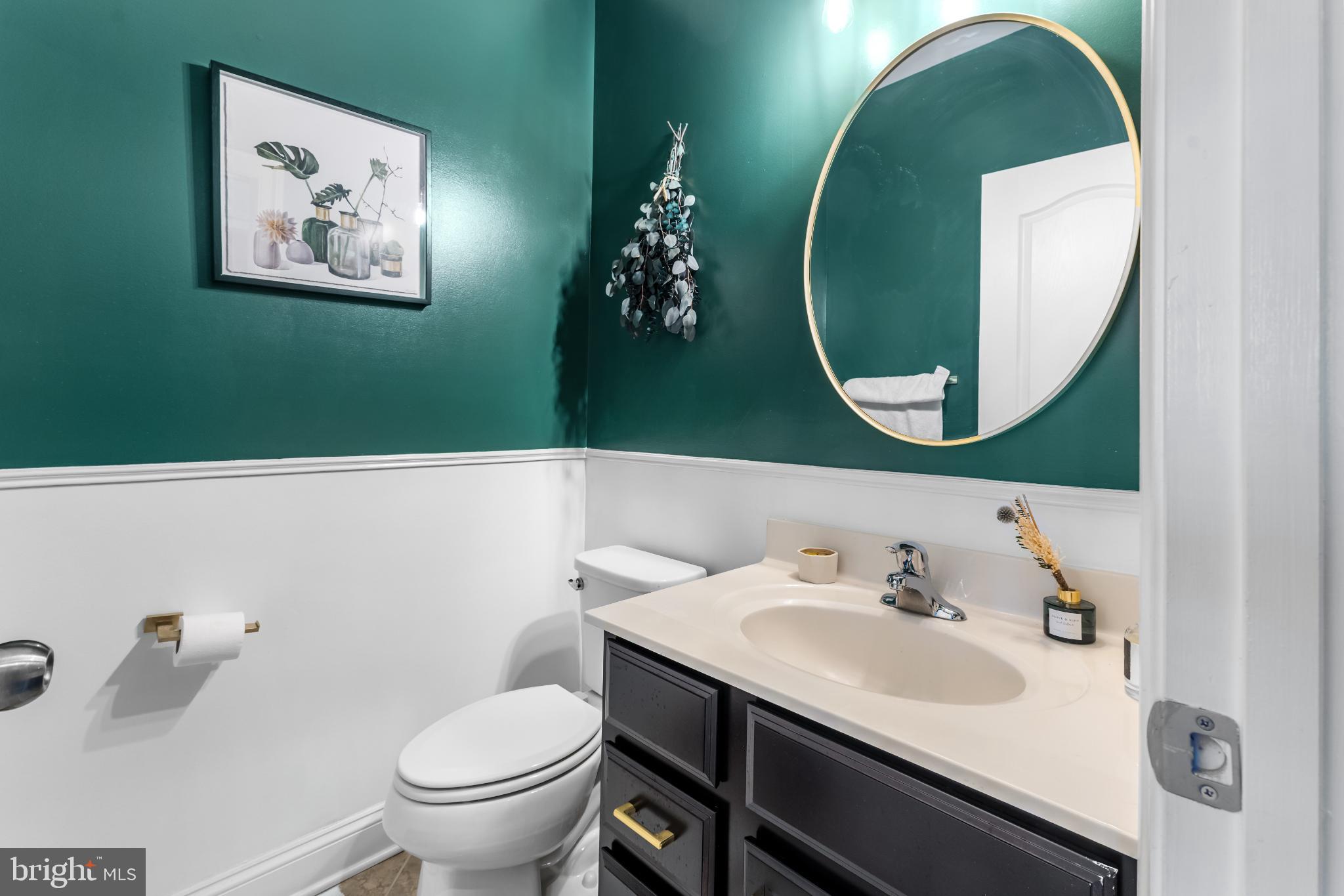 POTOMAC OVERLOOK CONDO - Residential