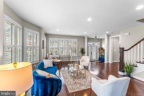 726 RIVER MIST DRIVE 221 OXON HILL MD 20745