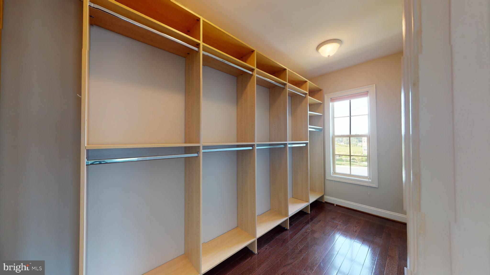 POTOMAC OVERLOOK CONDO - Residential