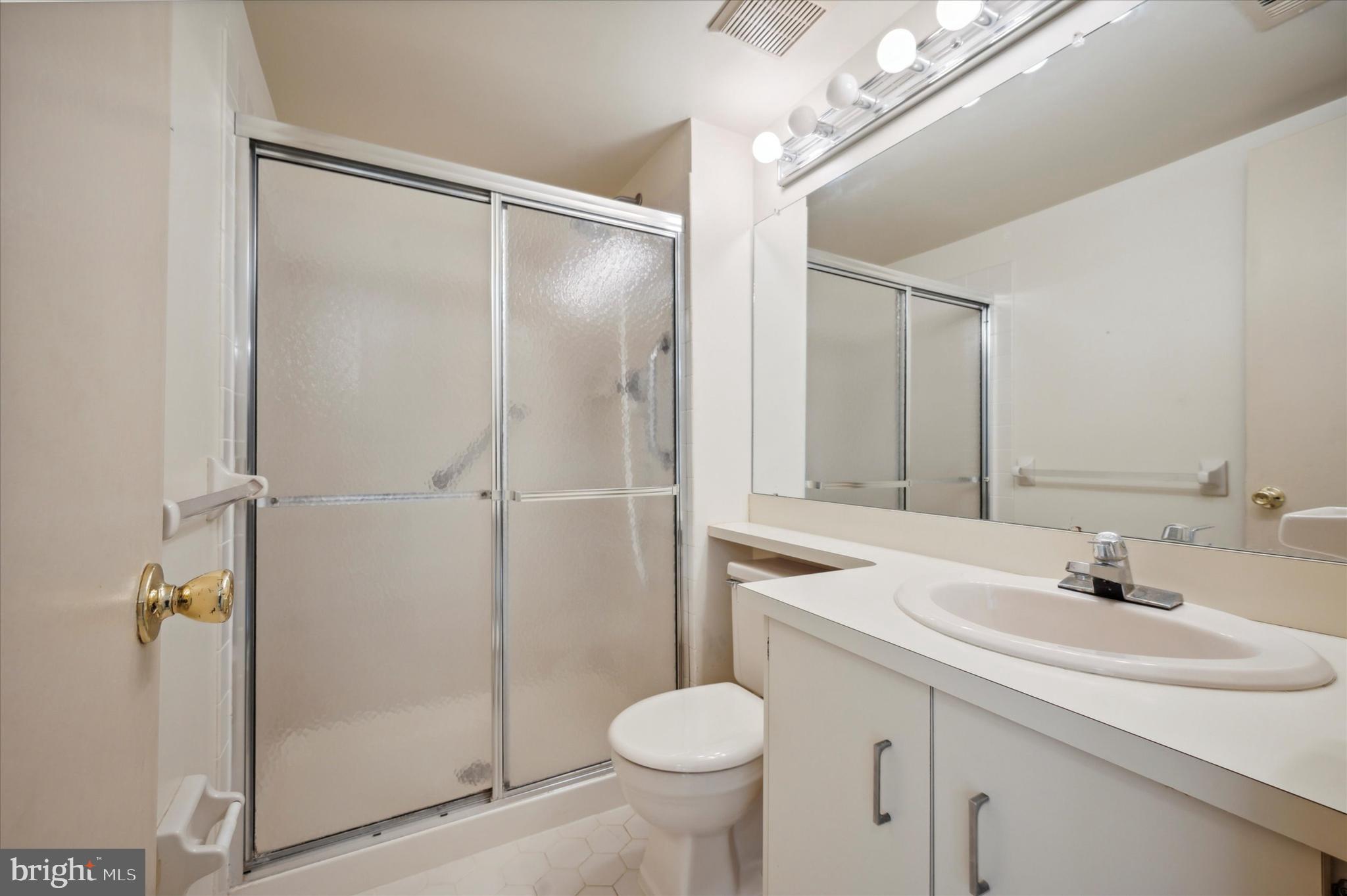 VALLEY GLEN - Residential