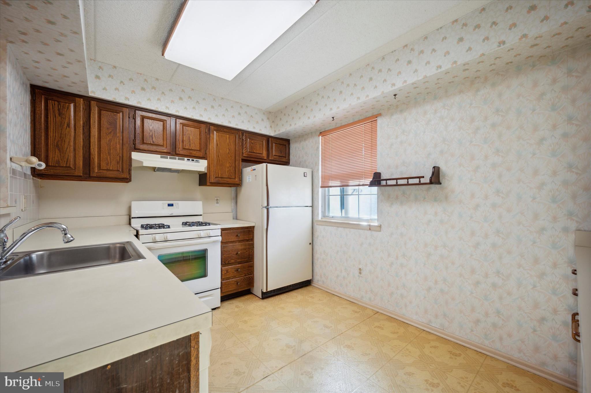 VALLEY GLEN - Residential