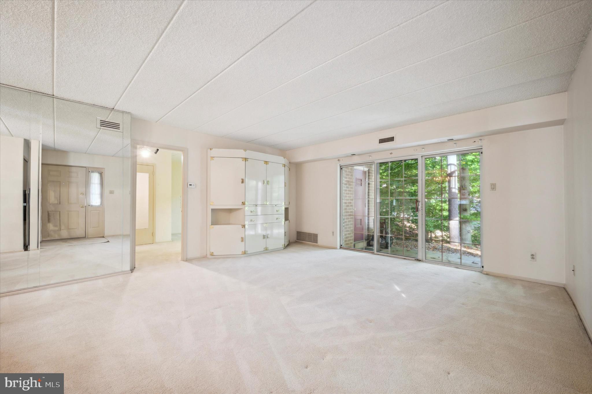 VALLEY GLEN - Residential