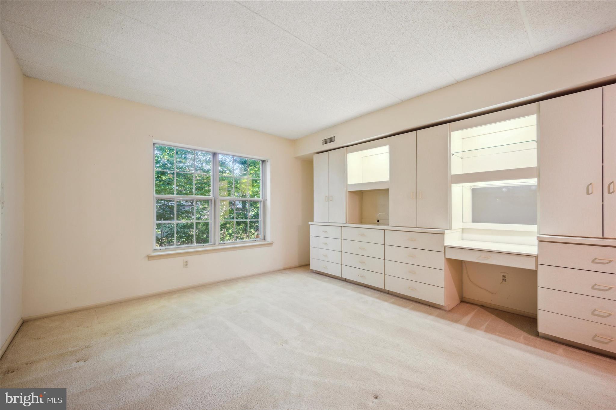 VALLEY GLEN - Residential