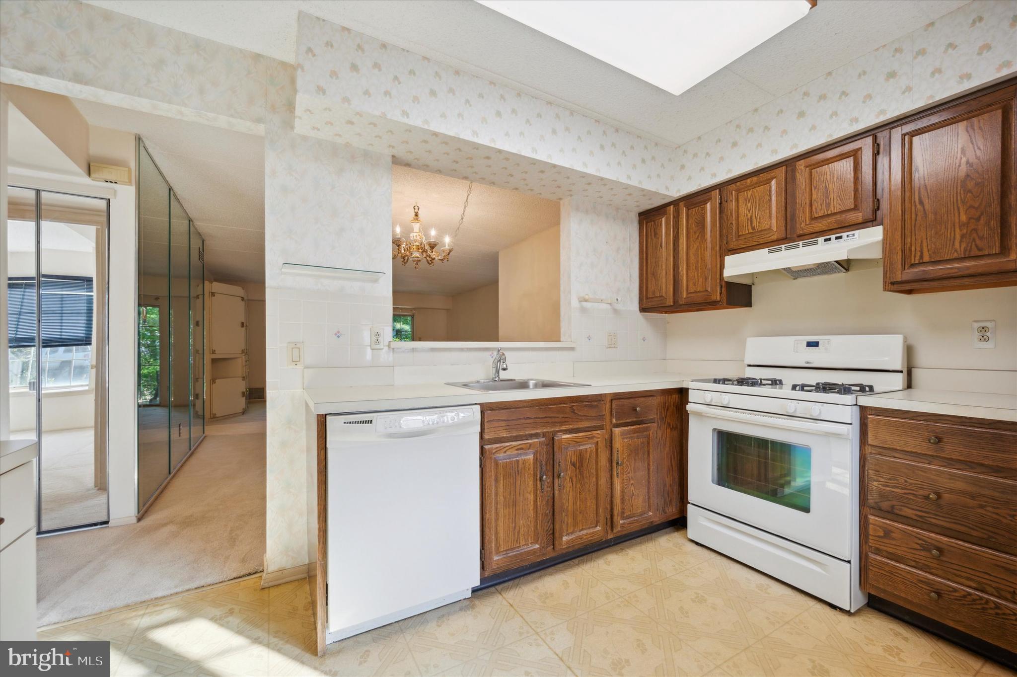 VALLEY GLEN - Residential