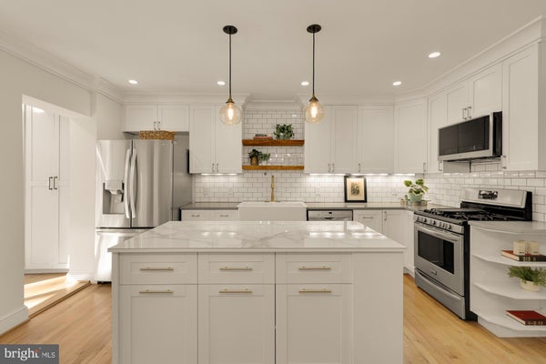 1840 IRVING ST NW, WASHINGTON, DC 20010 - Image ec8f2edc32e2a7f4faf51971948df347/1740285941