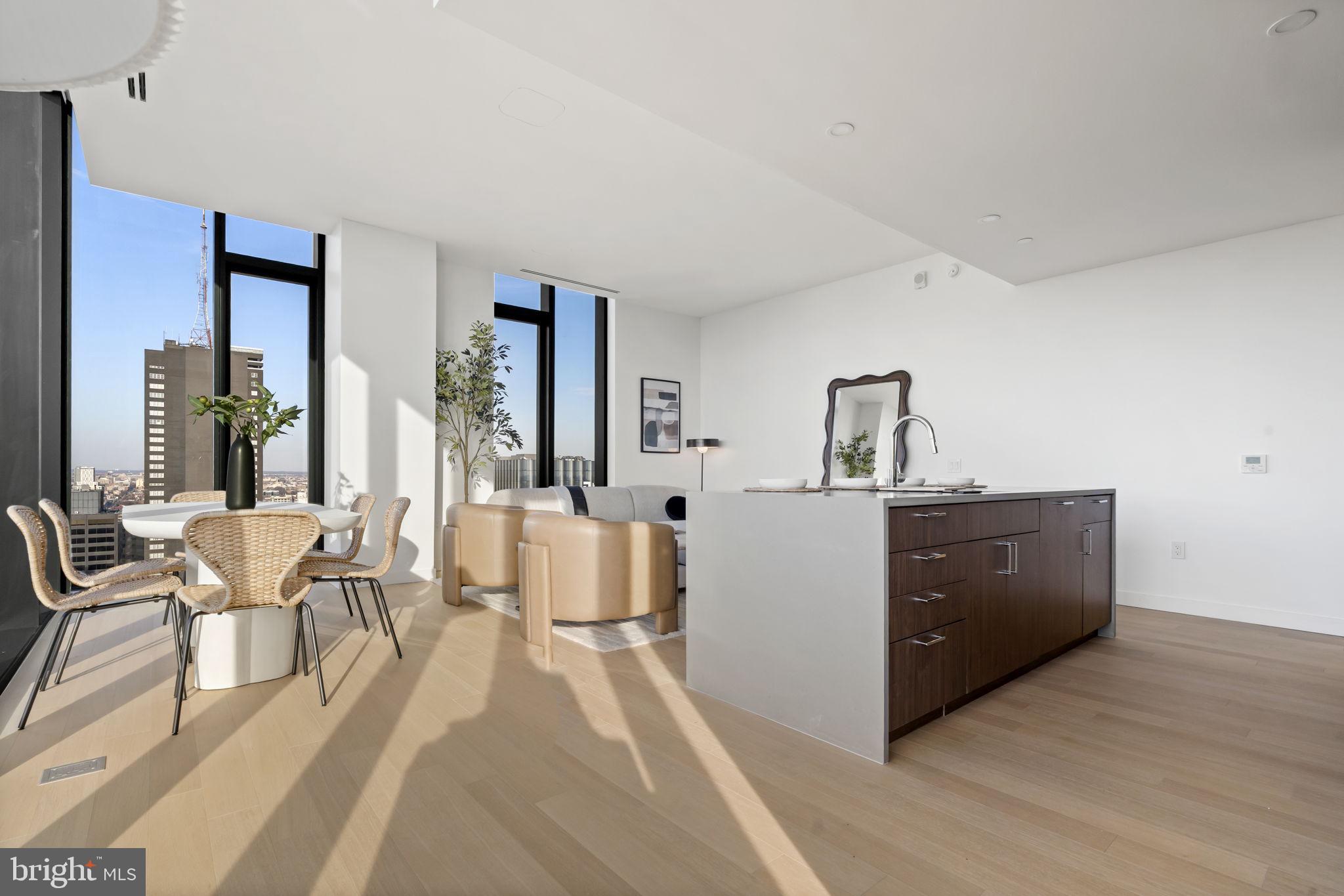 CENTER CITY - Residential Lease