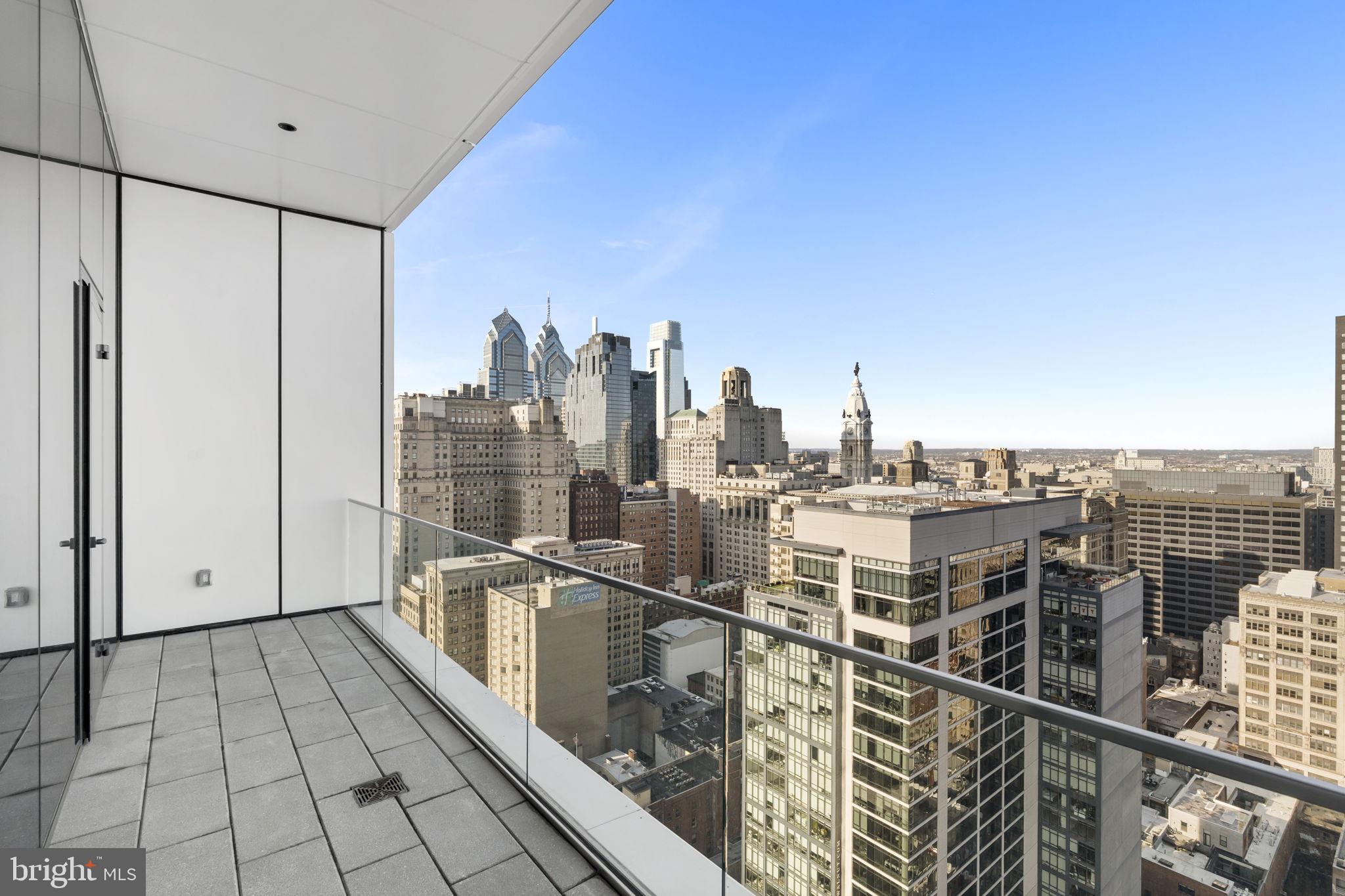 CENTER CITY - Residential Lease