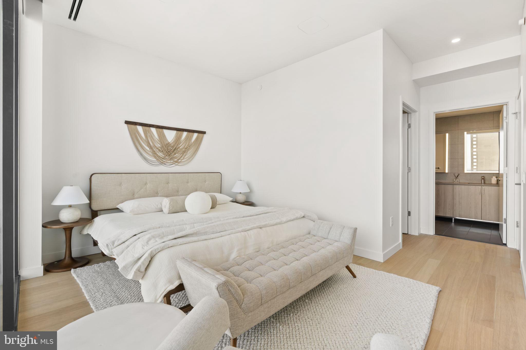 CENTER CITY - Residential Lease