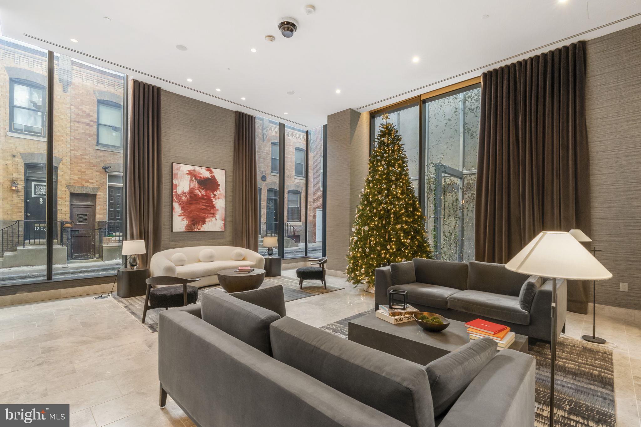 CENTER CITY - Residential Lease