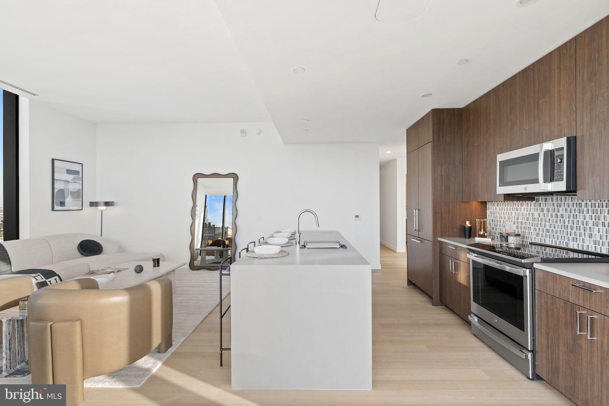 CENTER CITY - Residential Lease