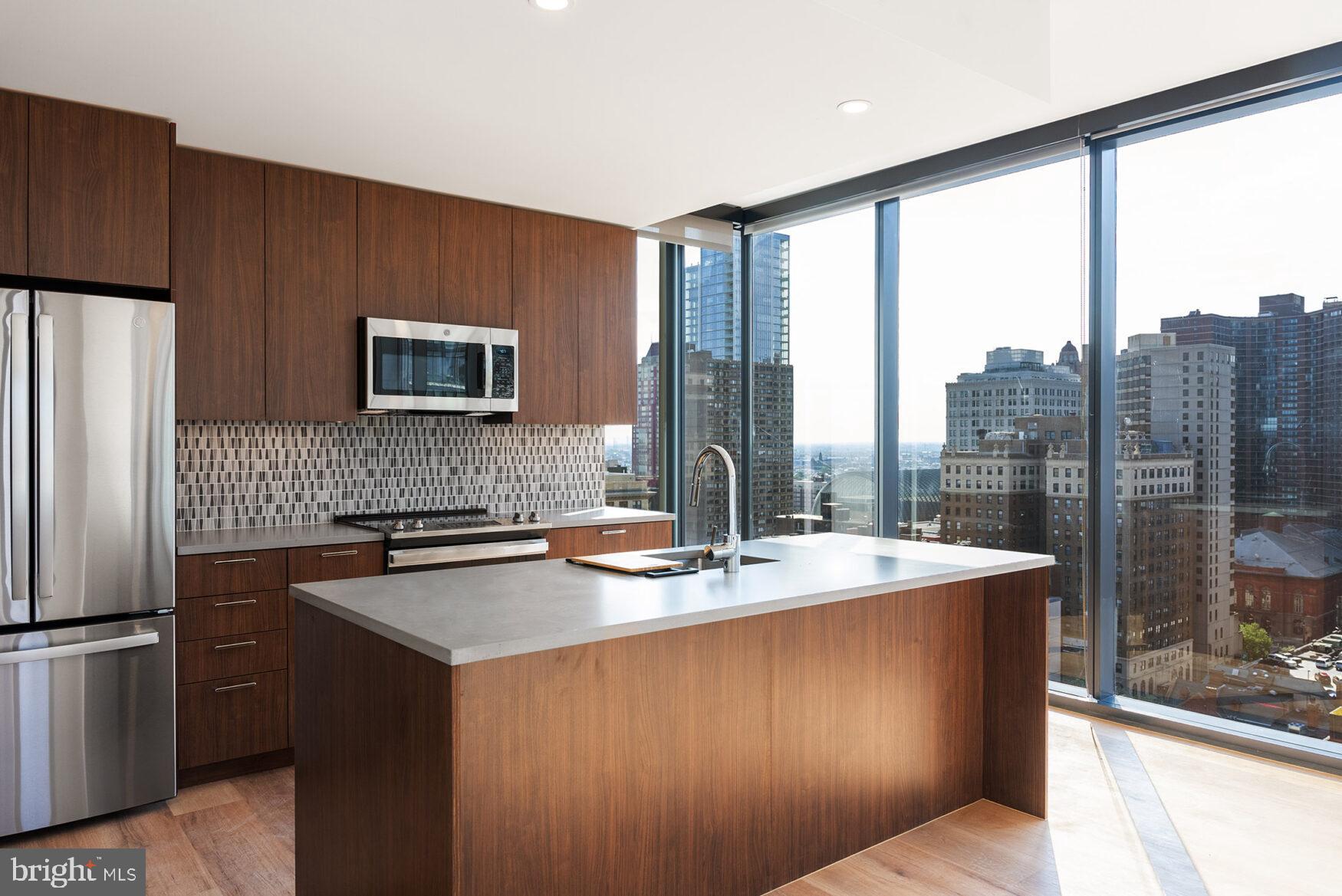 CENTER CITY - Residential Lease