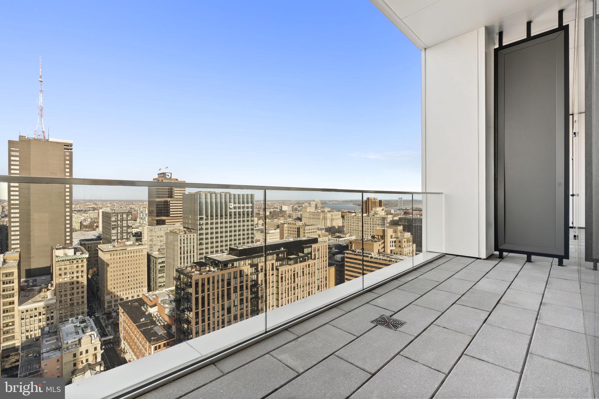 CENTER CITY - Residential Lease