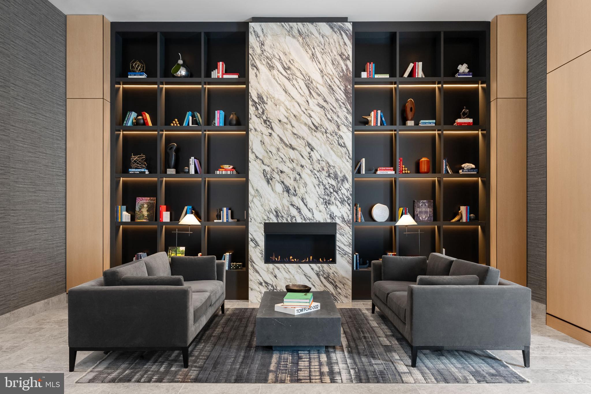 CENTER CITY - Residential Lease