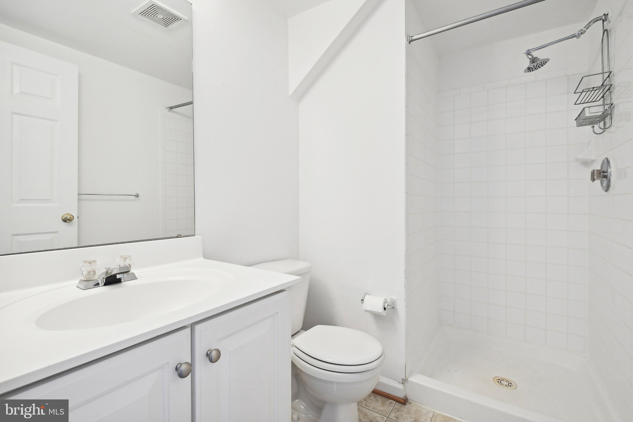 ASHBURN VILLAGE - Residential Lease