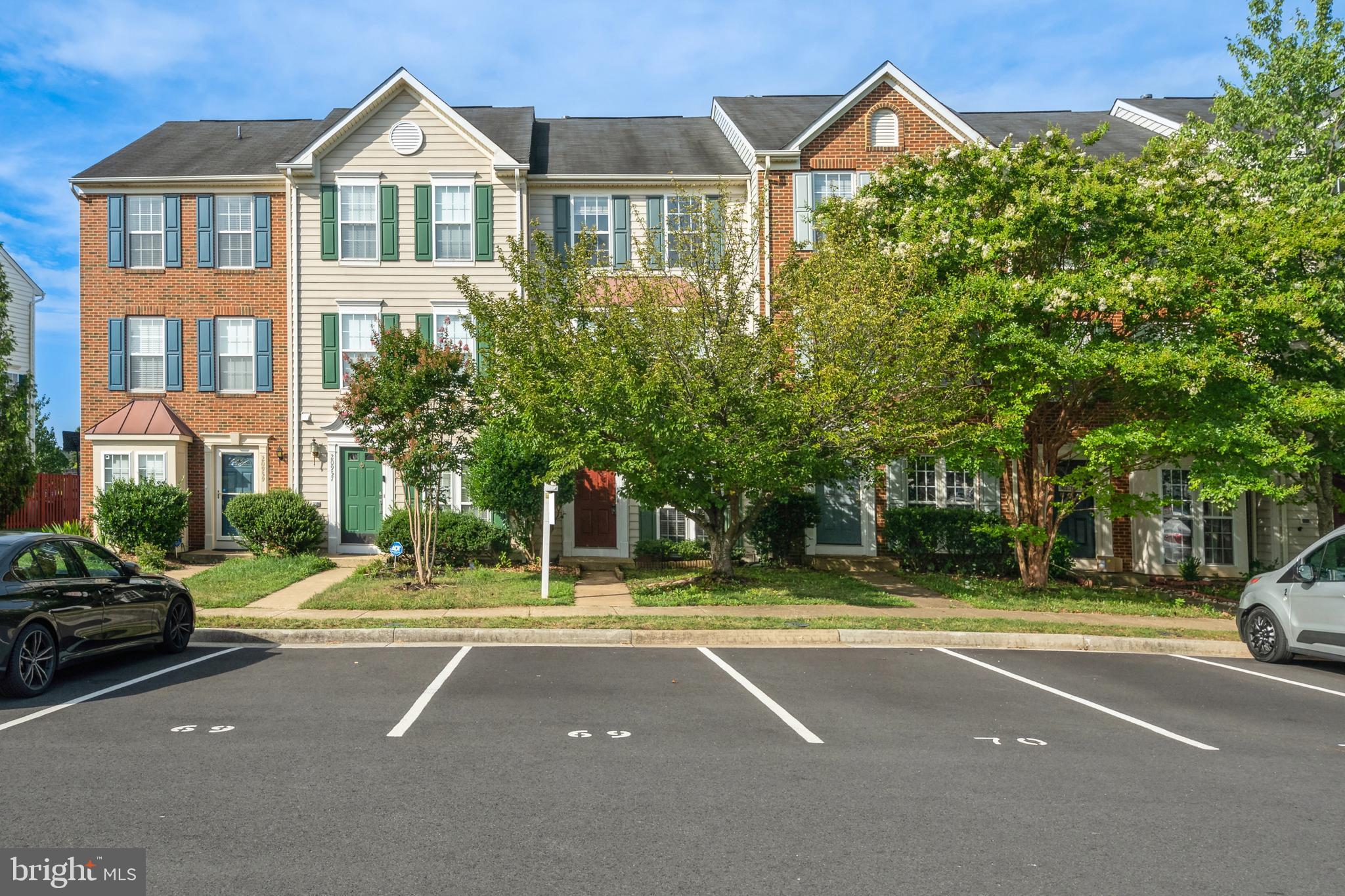 ASHBURN VILLAGE - Residential Lease