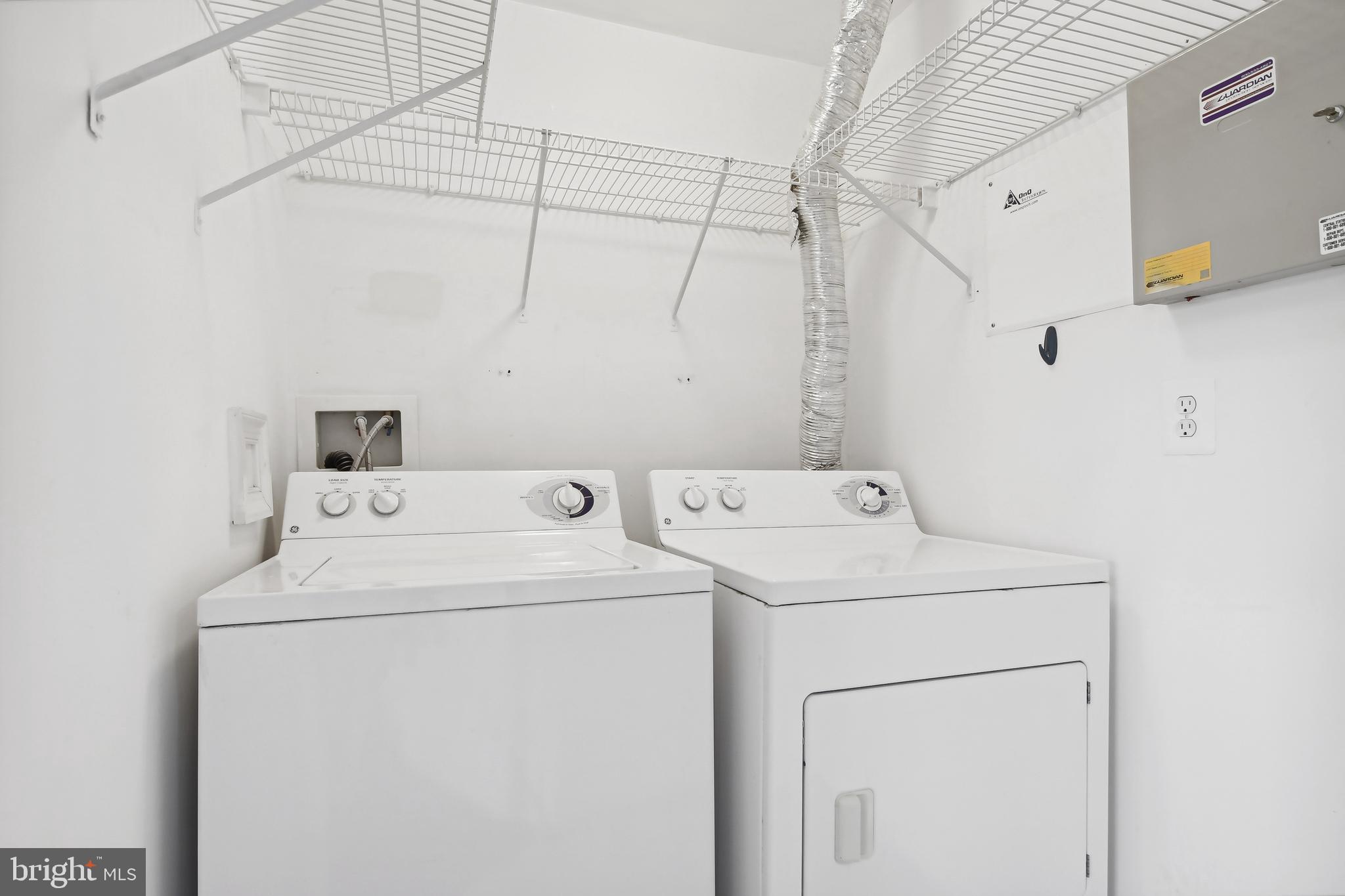 ASHBURN VILLAGE - Residential Lease