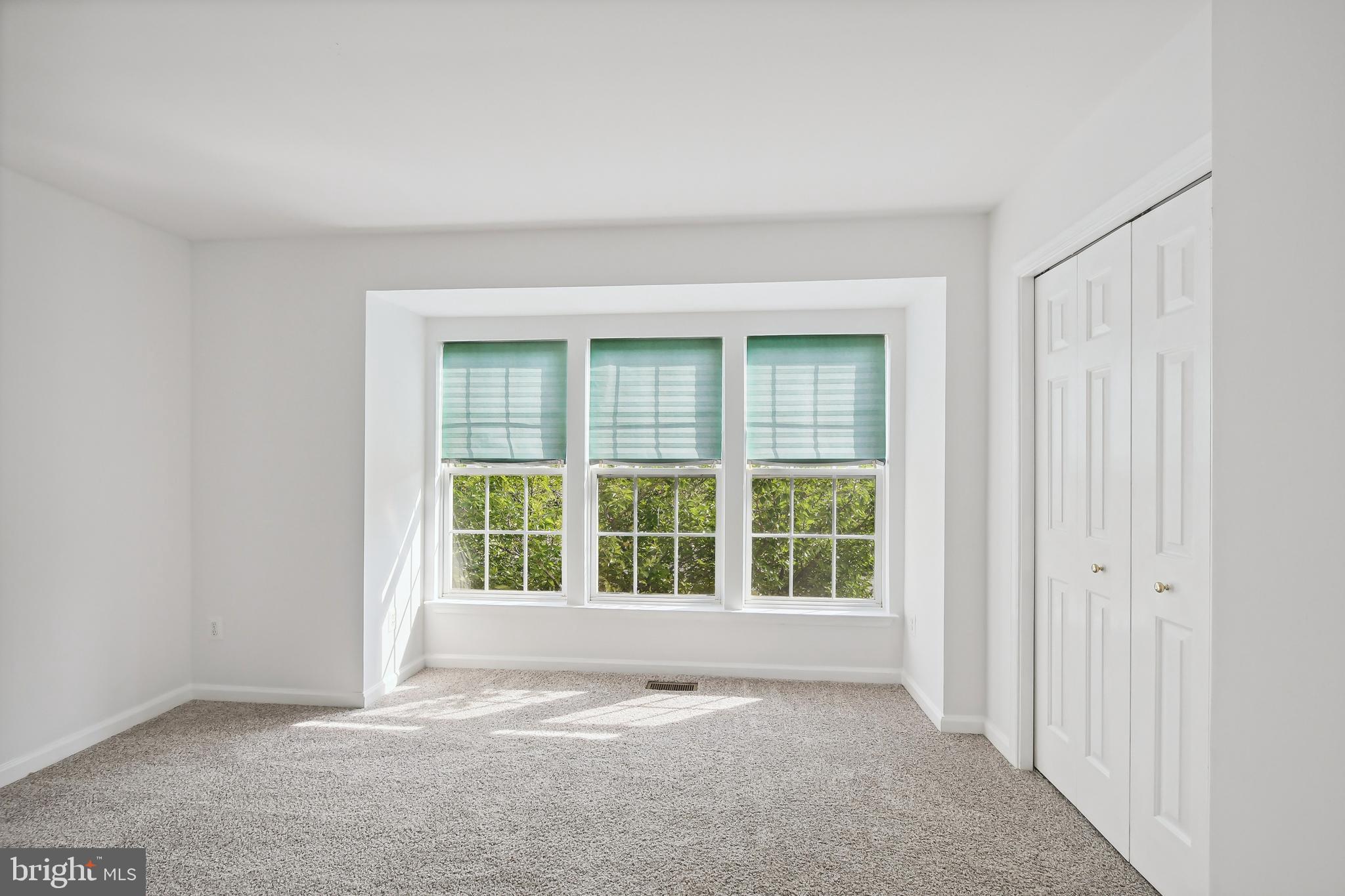 ASHBURN VILLAGE - Residential Lease