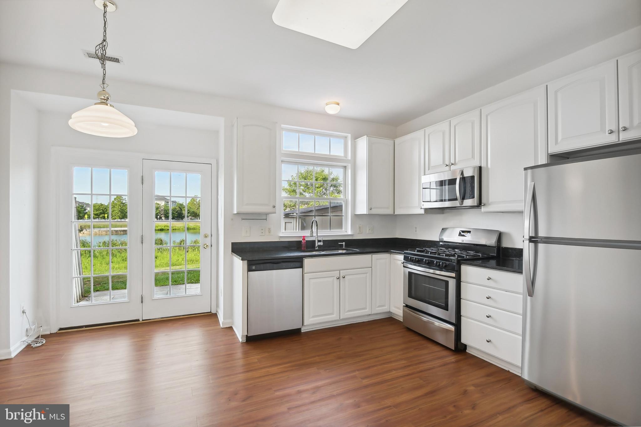 ASHBURN VILLAGE - Residential Lease