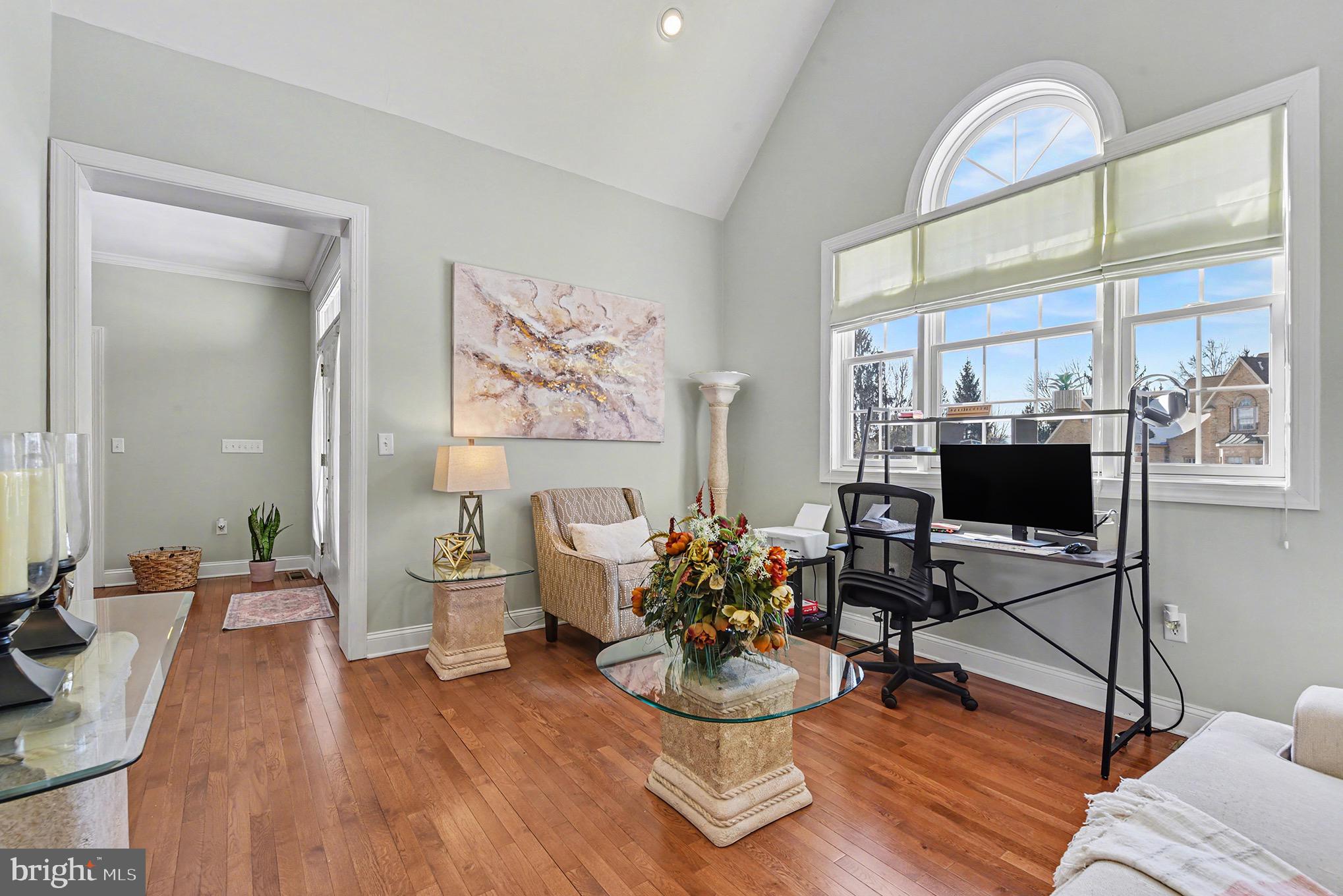 FOREST HILLS - Residential