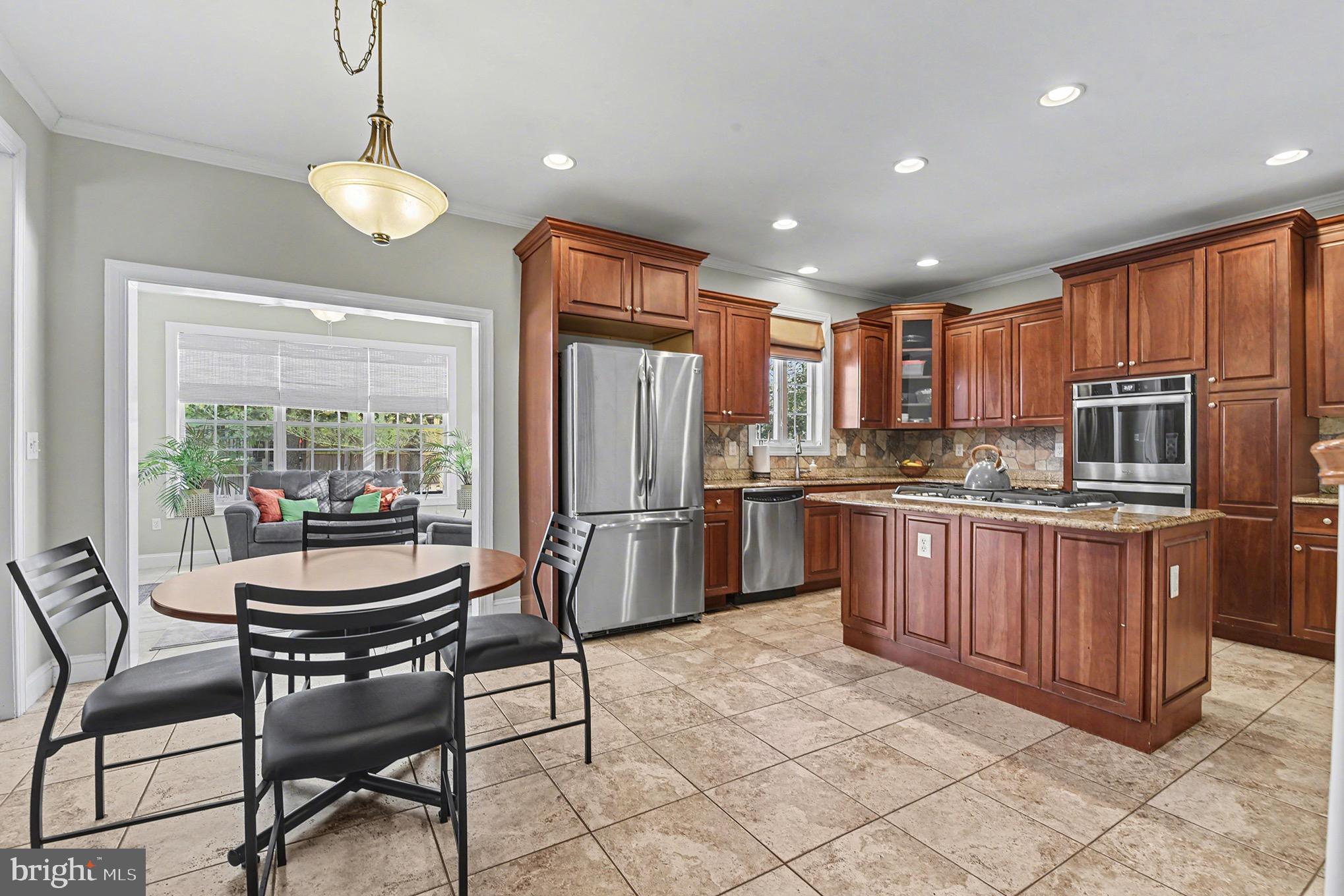 FOREST HILLS - Residential