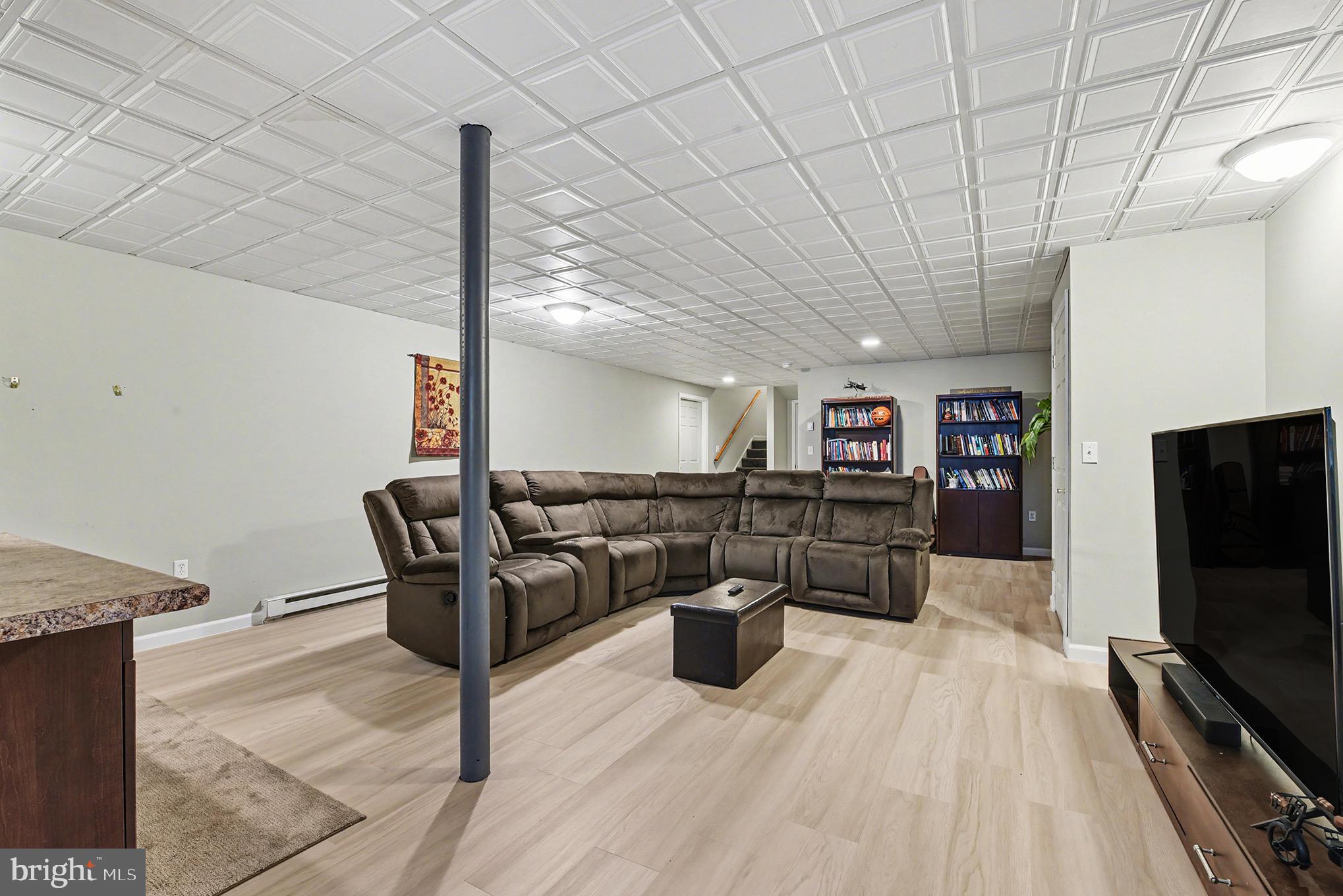 FOREST HILLS - Residential