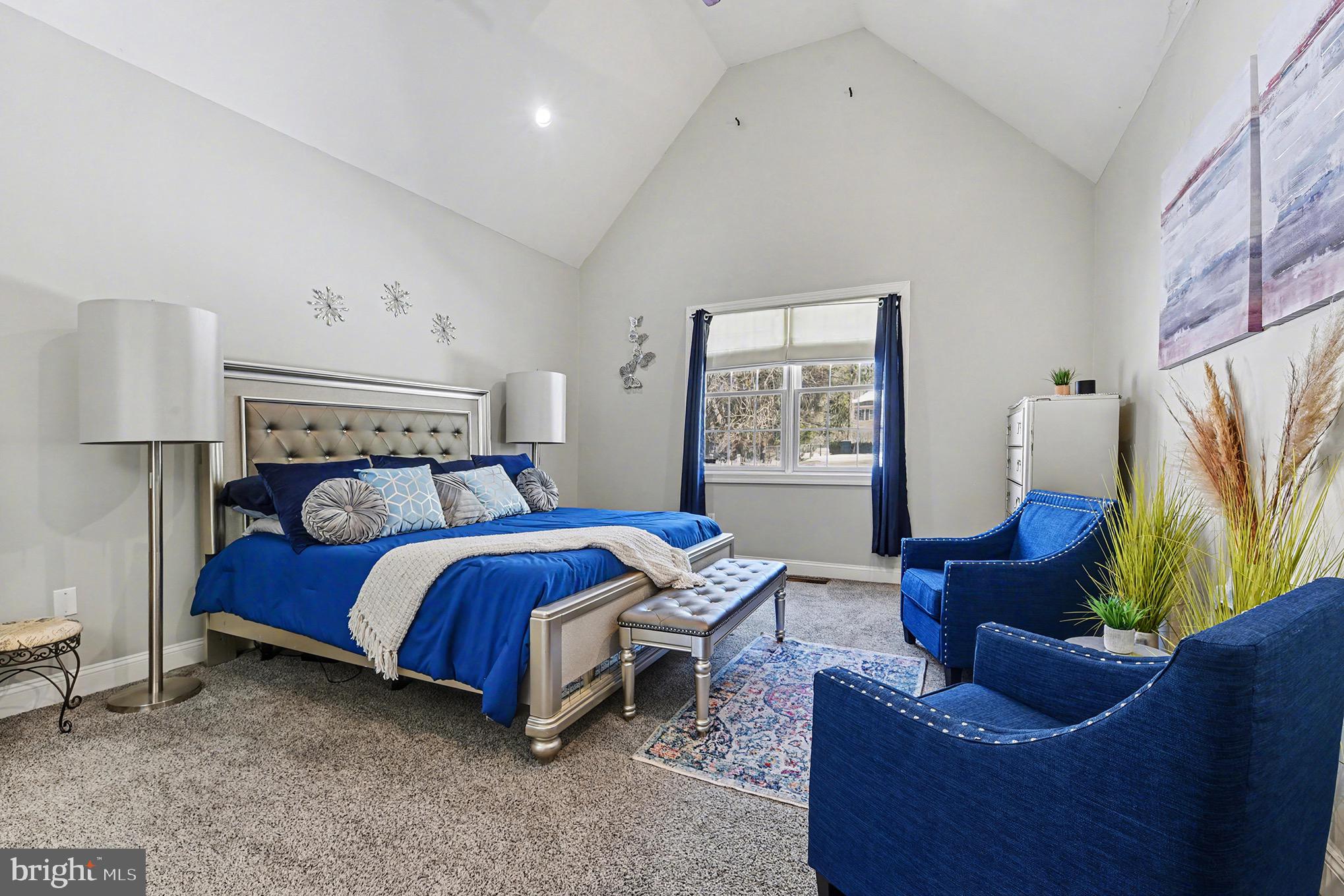 FOREST HILLS - Residential