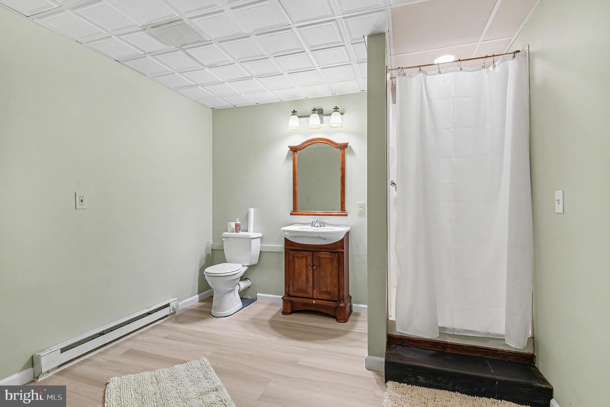 FOREST HILLS - Residential