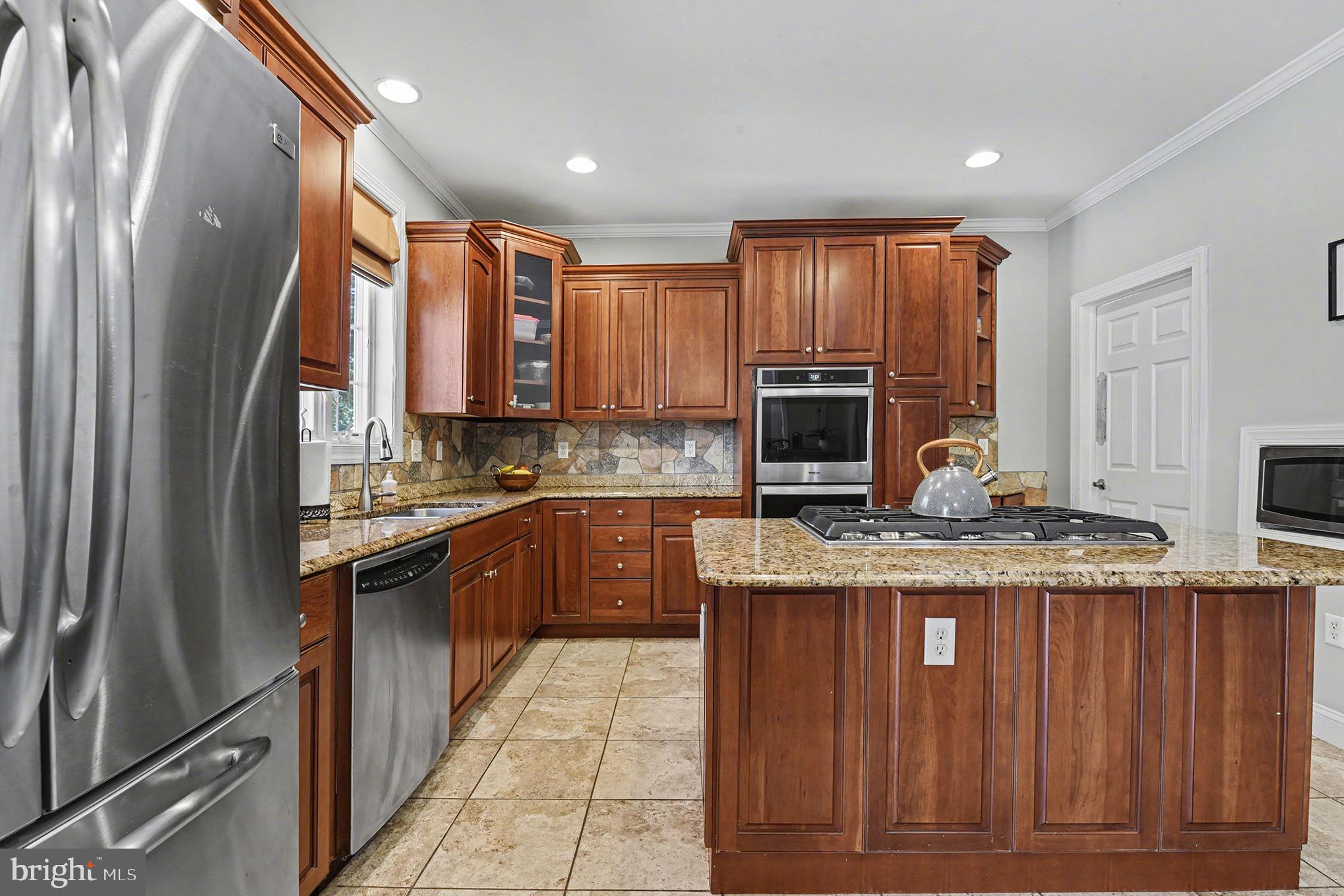 FOREST HILLS - Residential