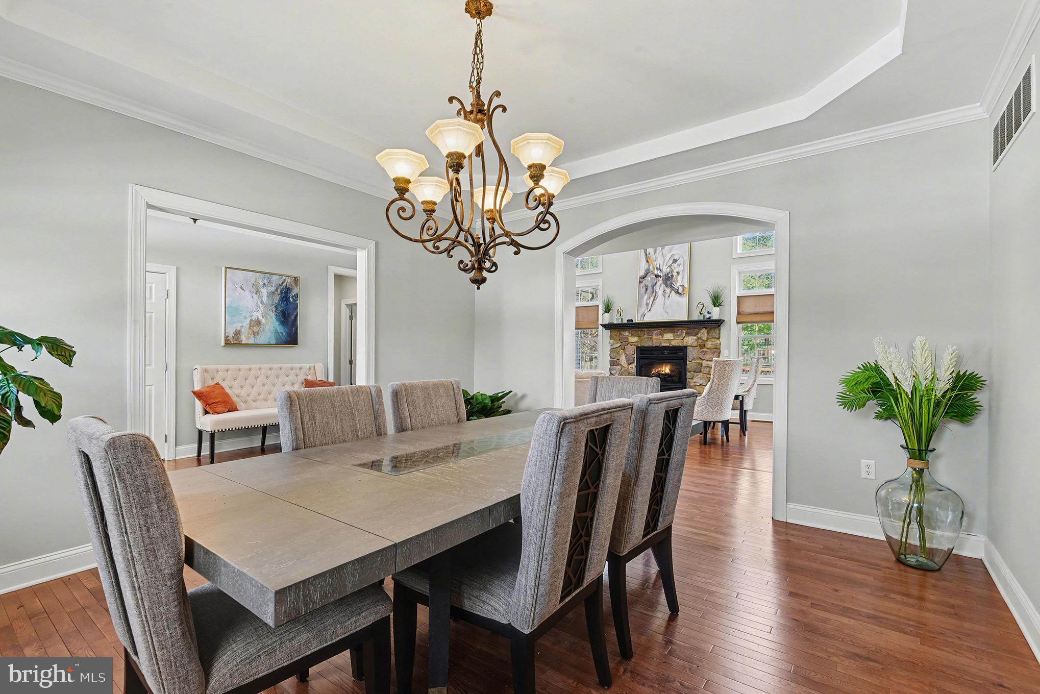 FOREST HILLS - Residential