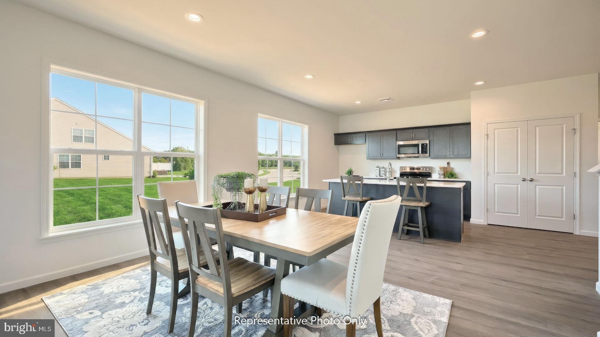 PARADISE VILLAGE - Residential