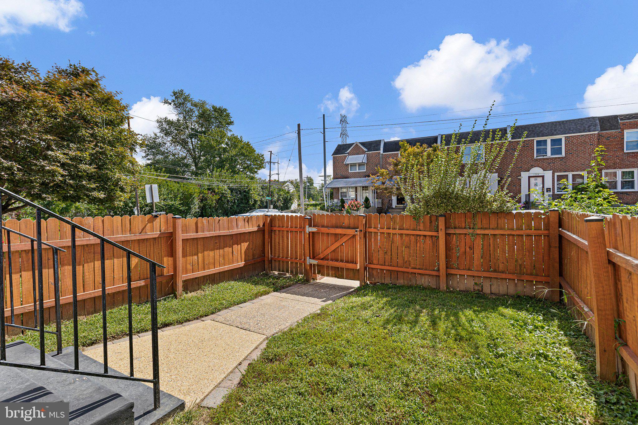 1203 MAPLE AVENUE