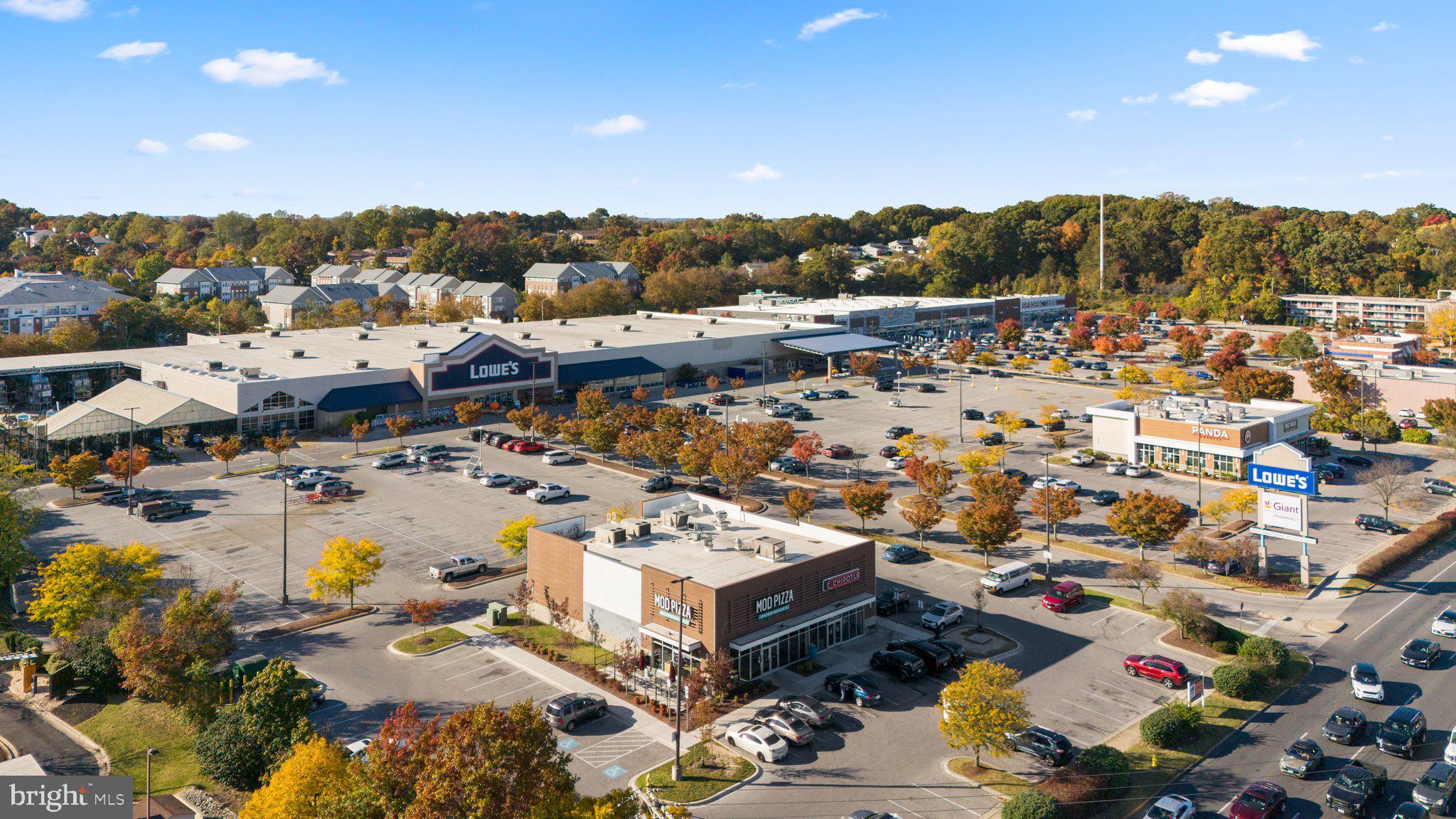 CROMWELL FOUNTAIN - Residential