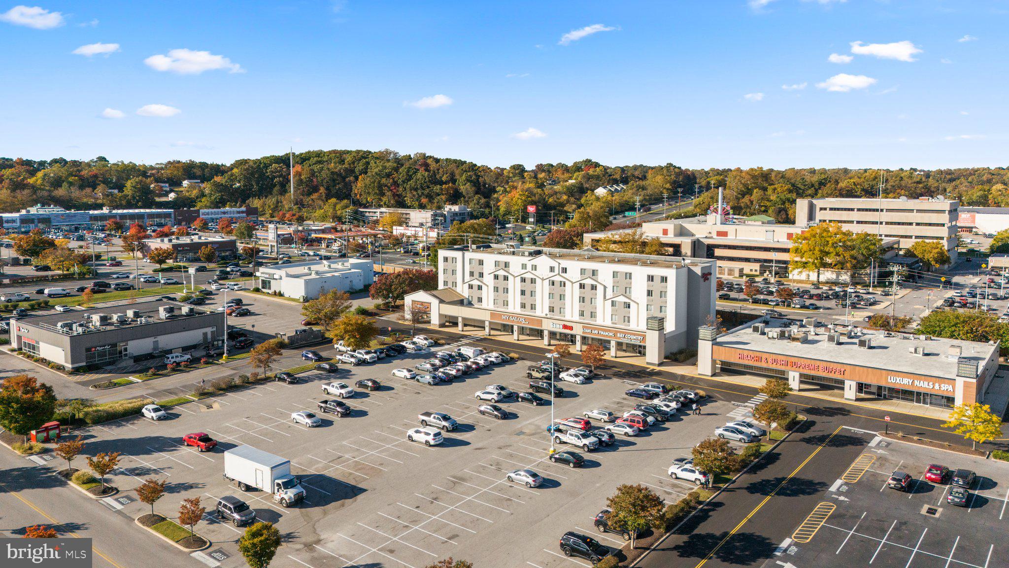 CROMWELL FOUNTAIN - Residential