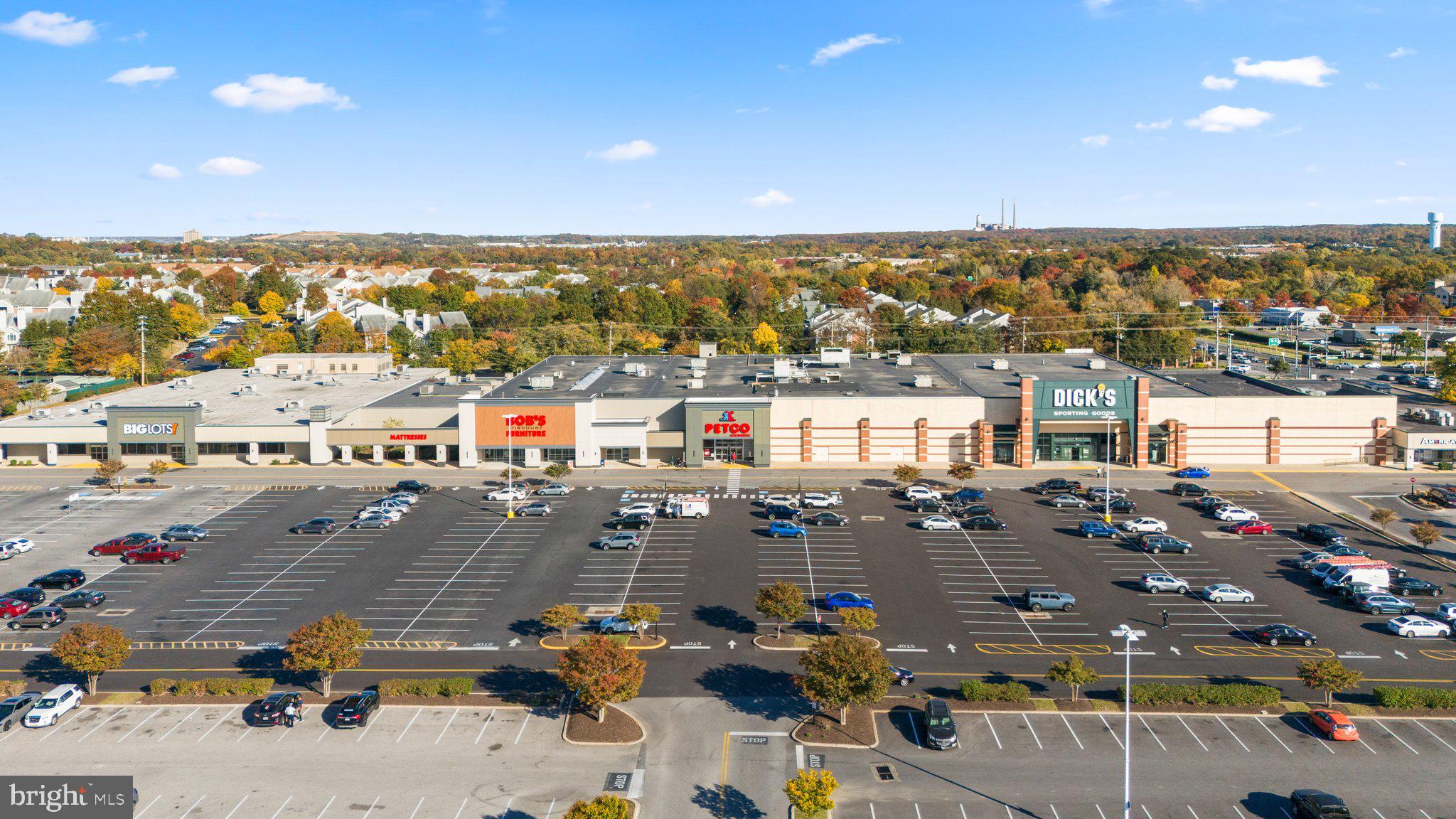 CROMWELL FOUNTAIN - Residential