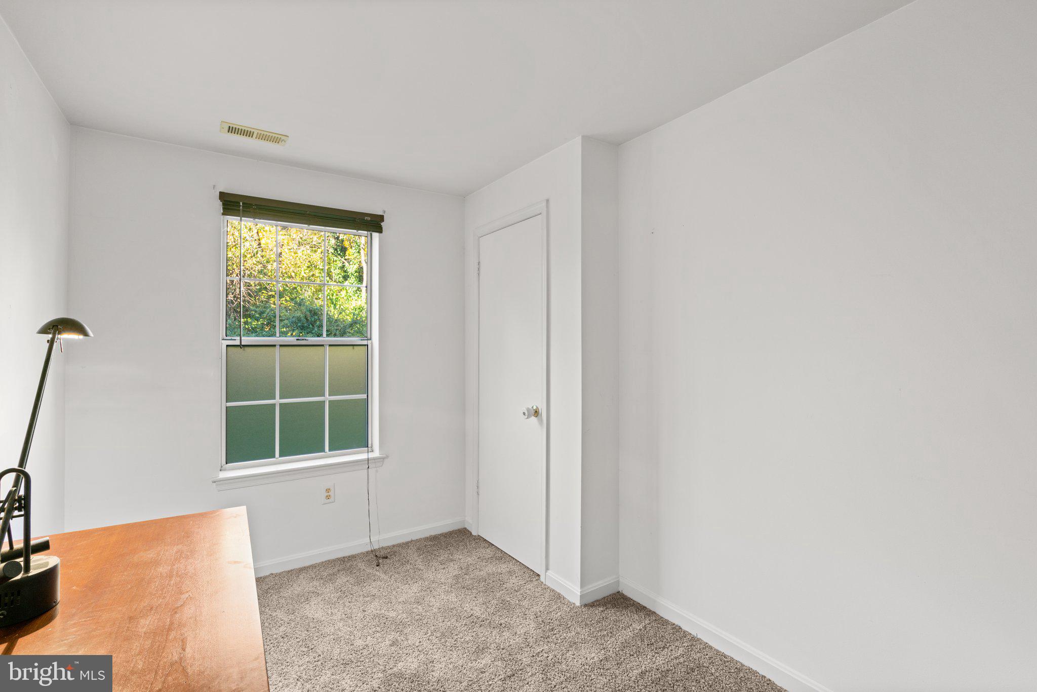 CROMWELL FOUNTAIN - Residential