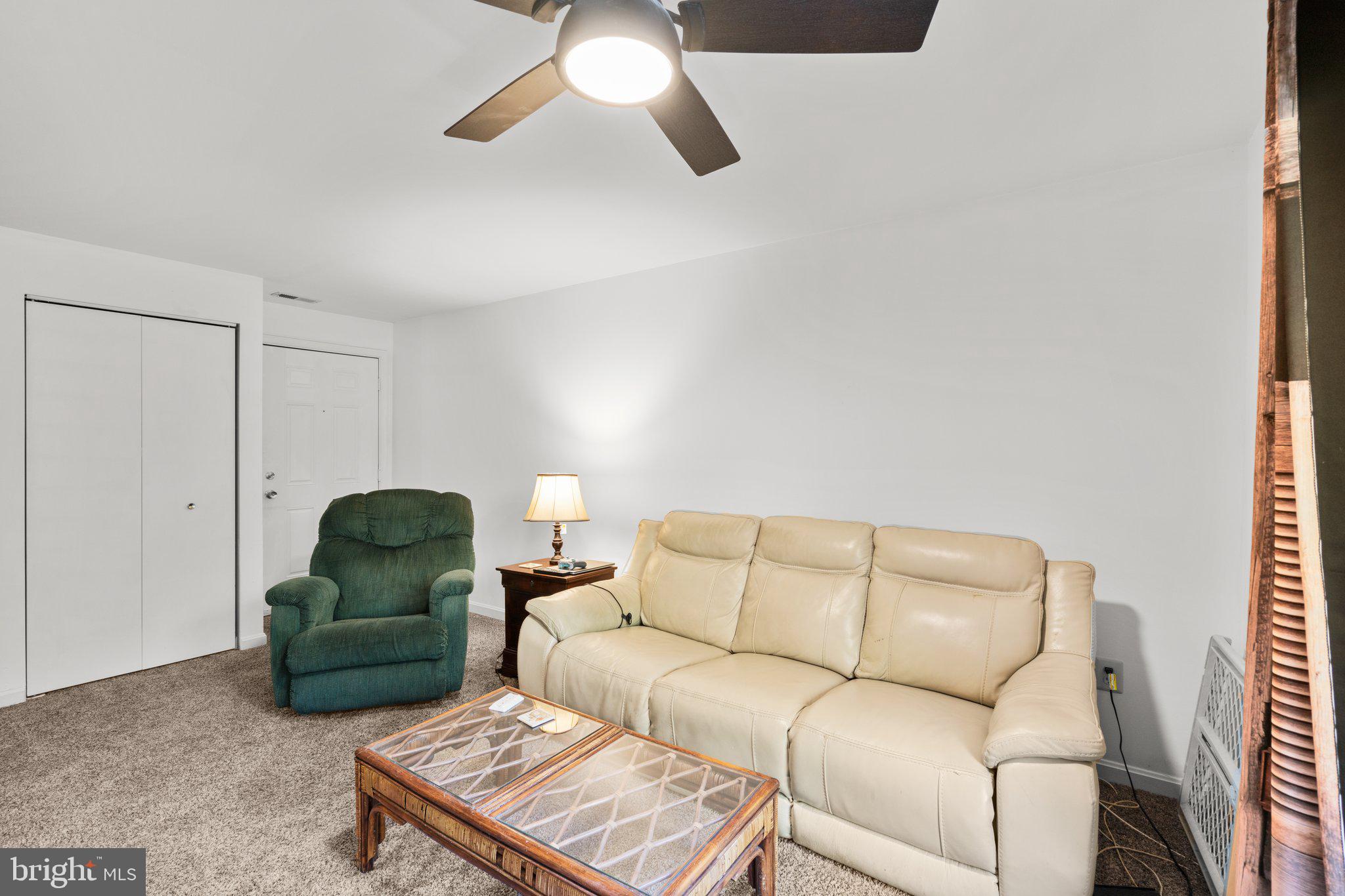 CROMWELL FOUNTAIN - Residential